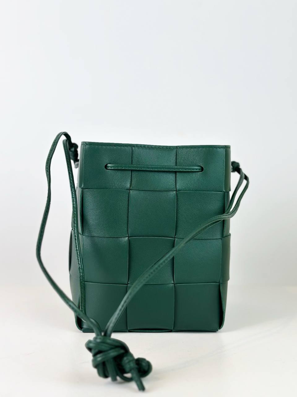 BOTTEGA VENETA SMALL CASSETTE GREEN BUCKET BAG