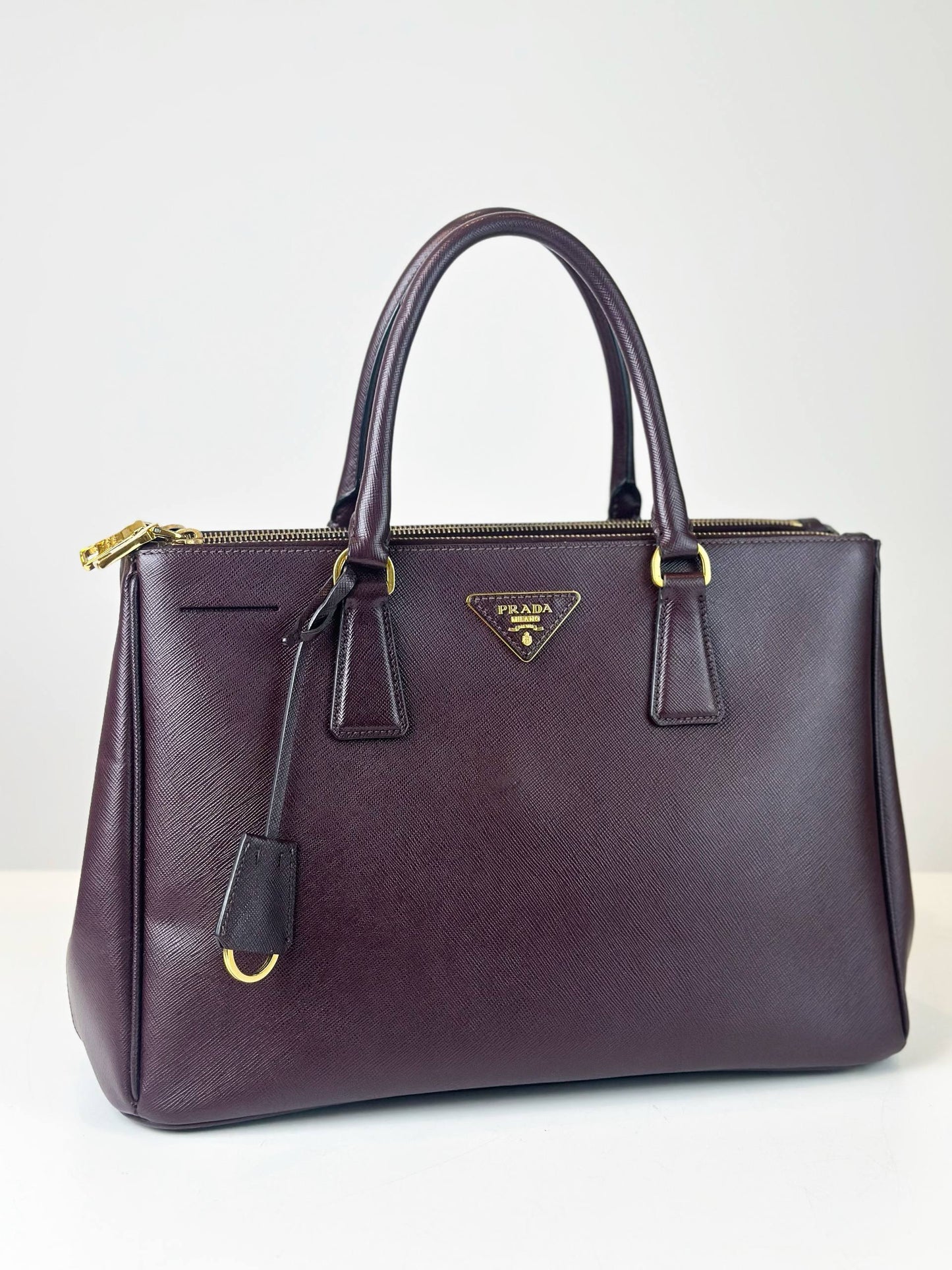 PRADA GALLERIA SAFFIANO LEATHER MEDIUM BURGUNDY TOP HANDLE BAG WITH STRAP