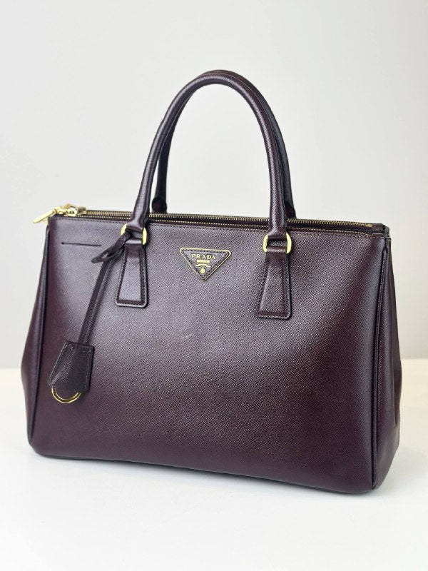 PRADA GALLERIA SAFFIANO LEATHER MEDIUM BURGUNDY TOP HANDLE BAG WITH STRAP