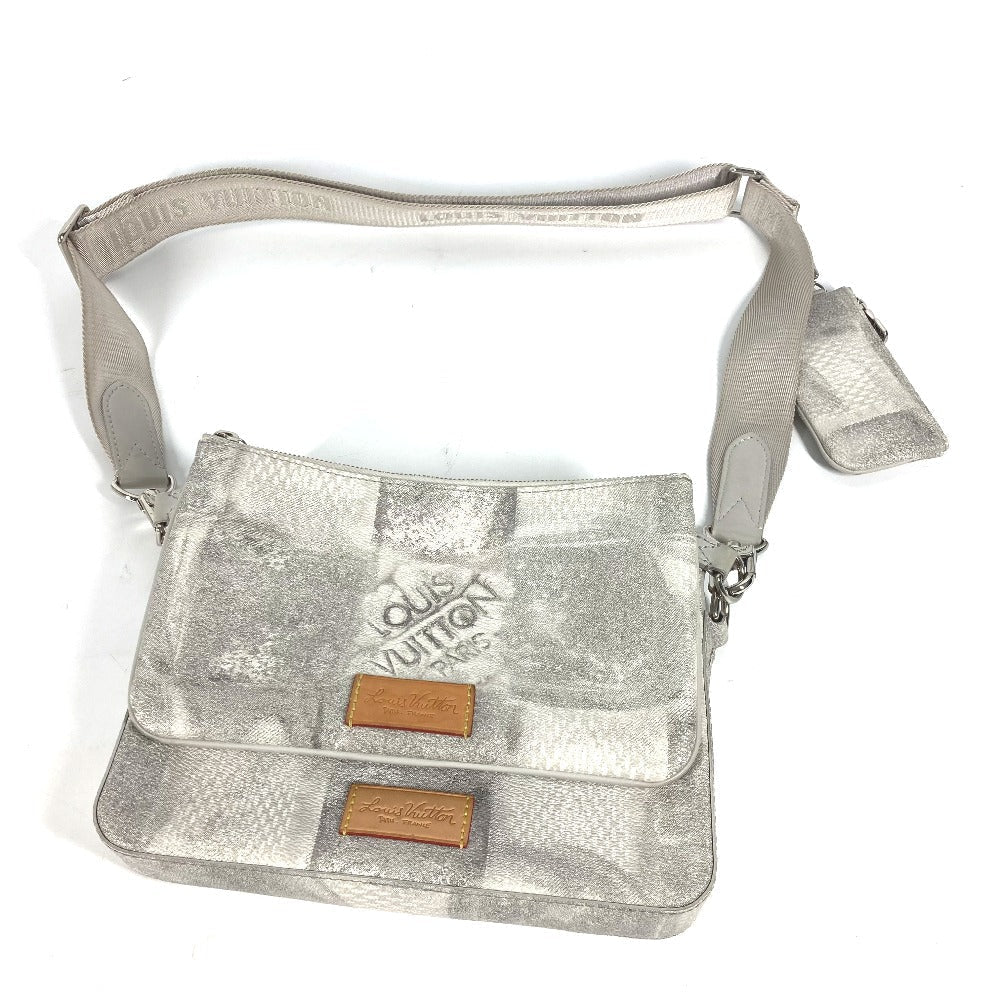 LOUIS VUITTON Shoulder Bag Canvas, Damier Salt Canvas gray Damier Salt Trio Messenger mens