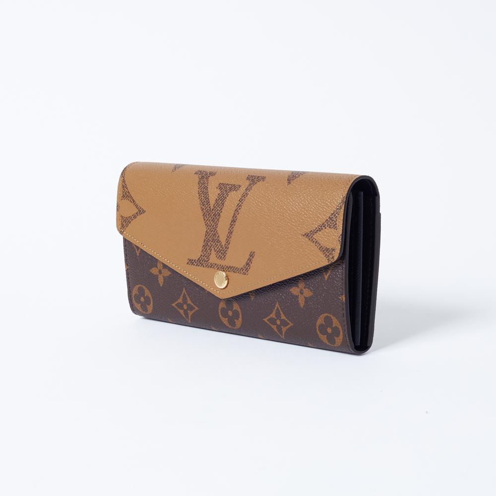 LOUIS VUITTON REVERSE GIANT MONOGRAM SARAH WALLET