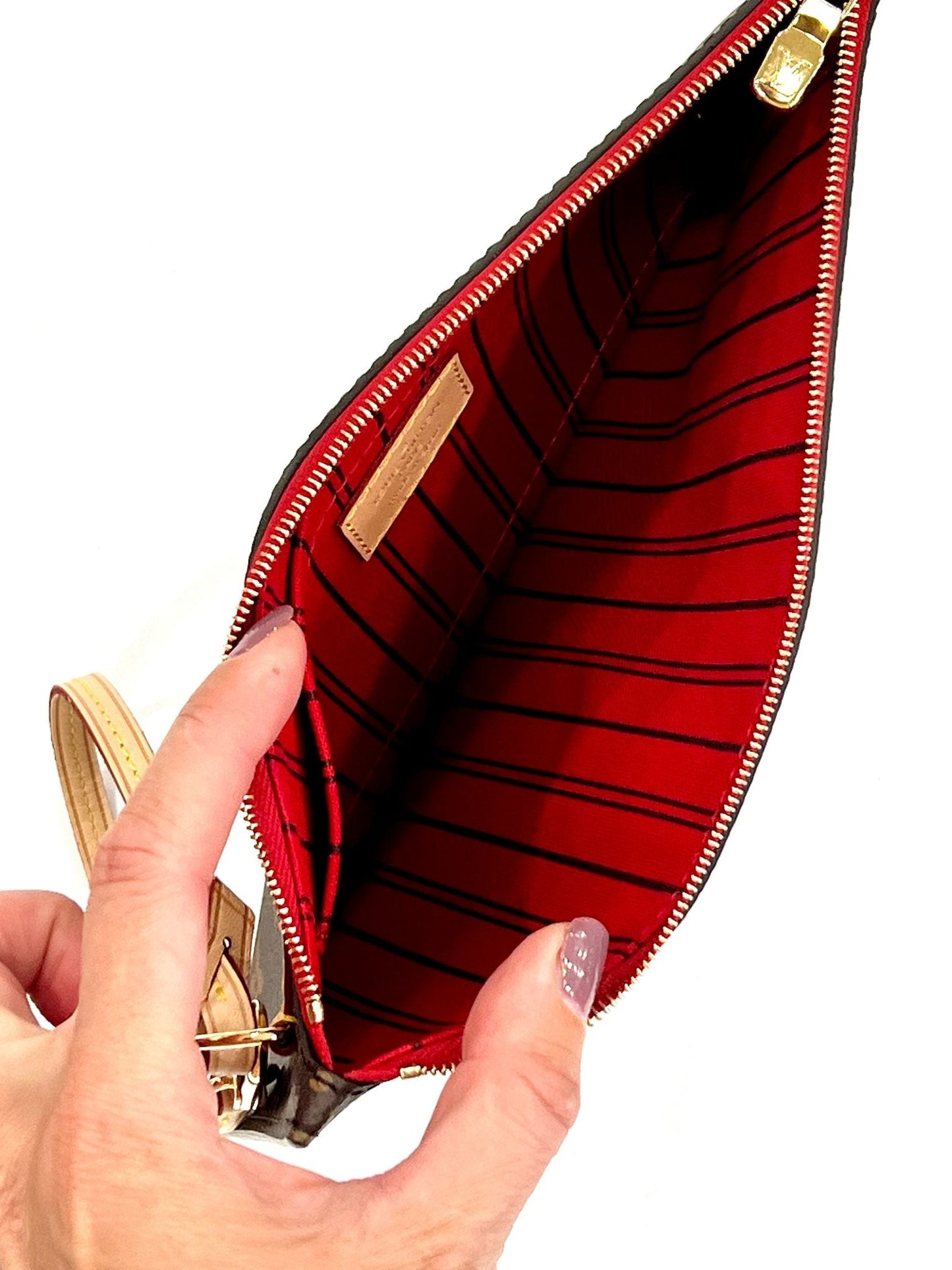 LOUIS VUITTON POUCHETTE