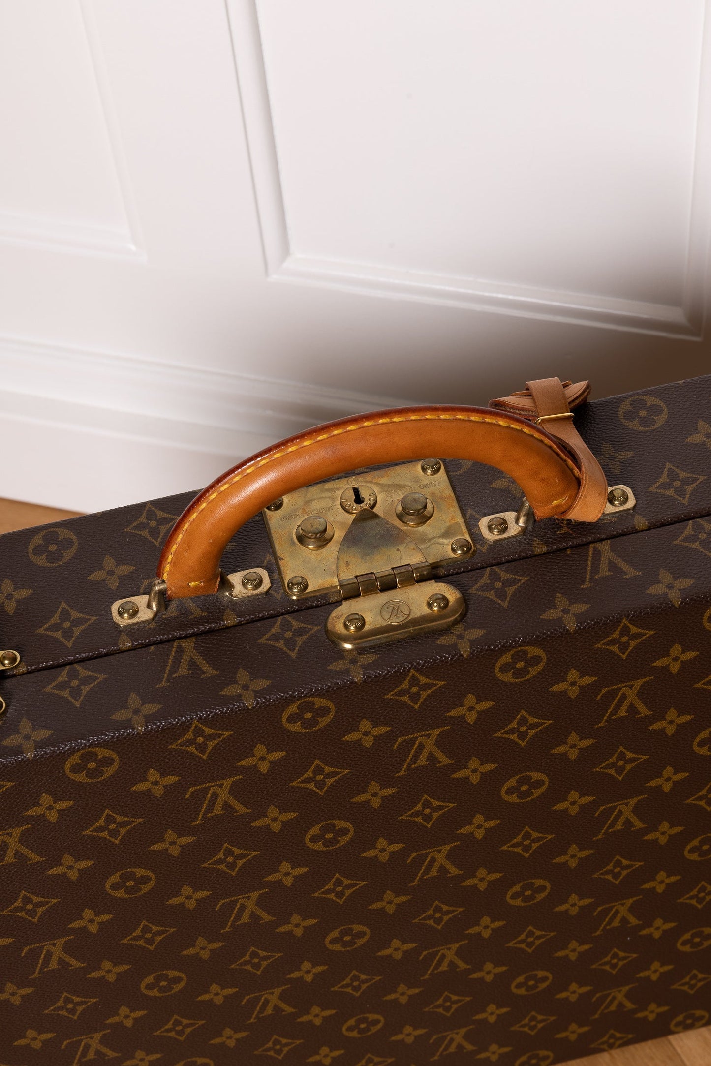 LOUIS VUITTON President Briefcase MNG