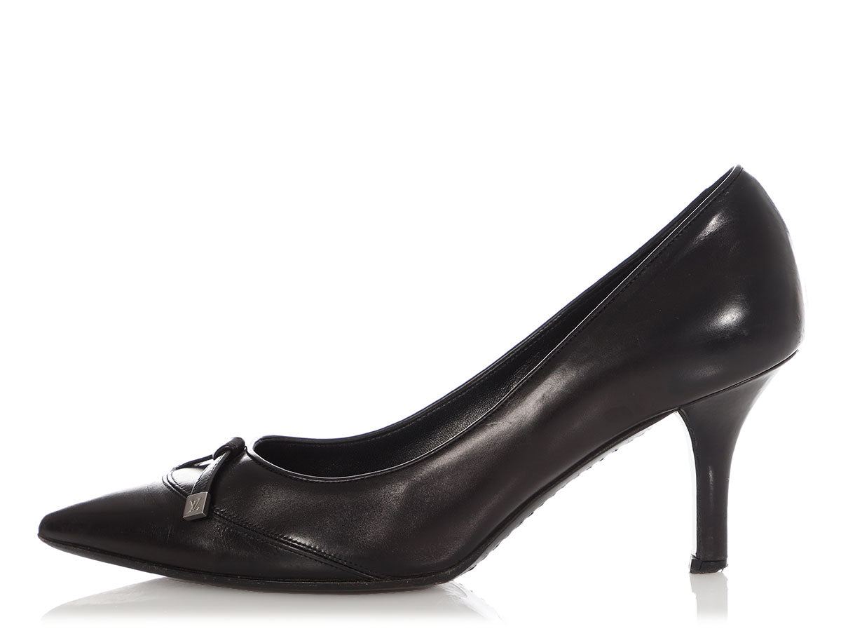 Louis Vuitton Black Leather Pumps
