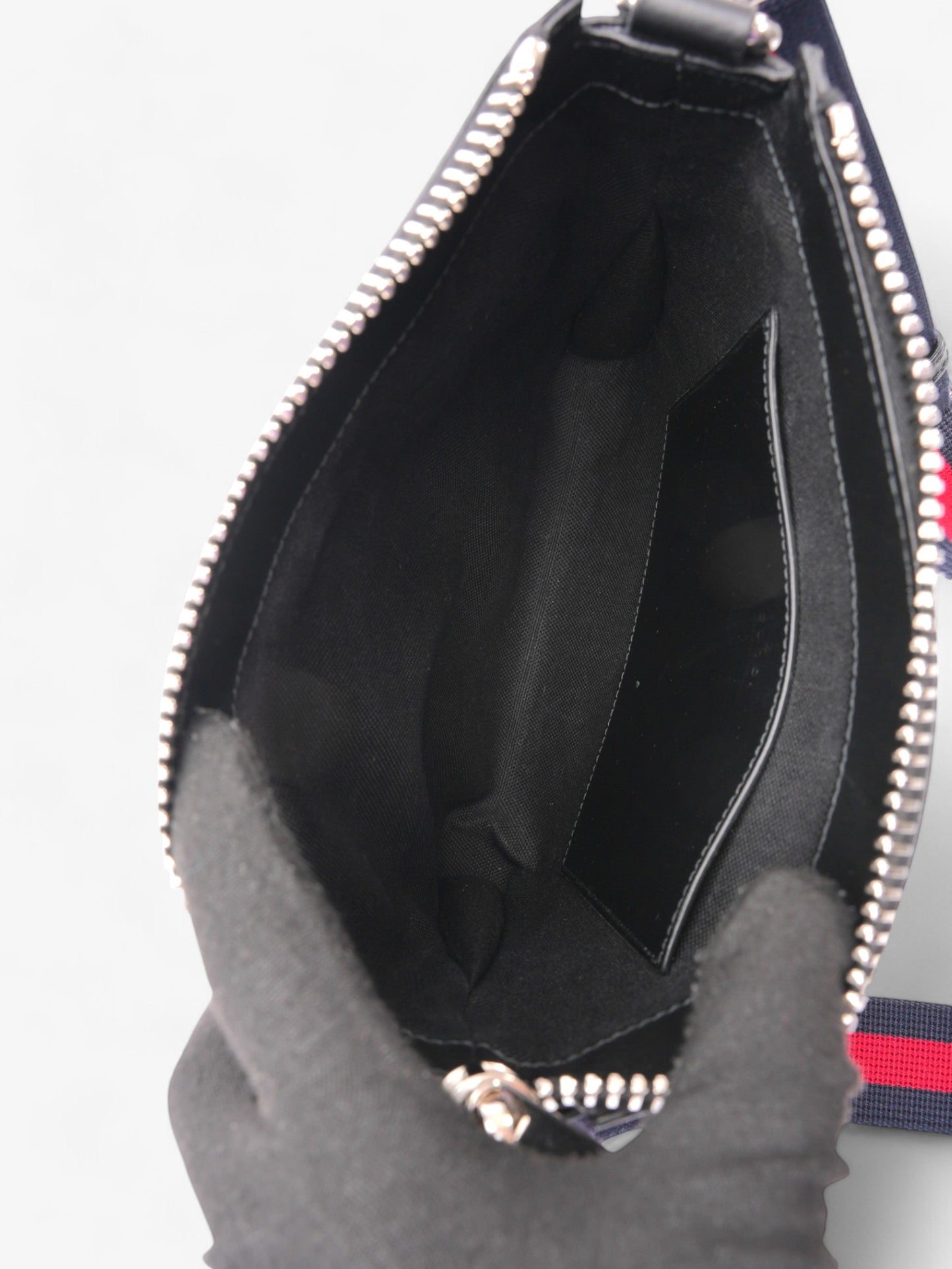 Gucci GG Messenger GG Supreme / Black Coated Canvas