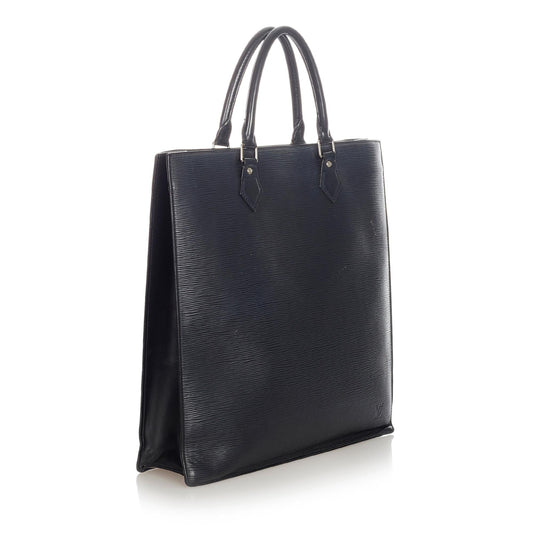 Louis Vuitton Epi Sac Plat PM (SHG-31941)