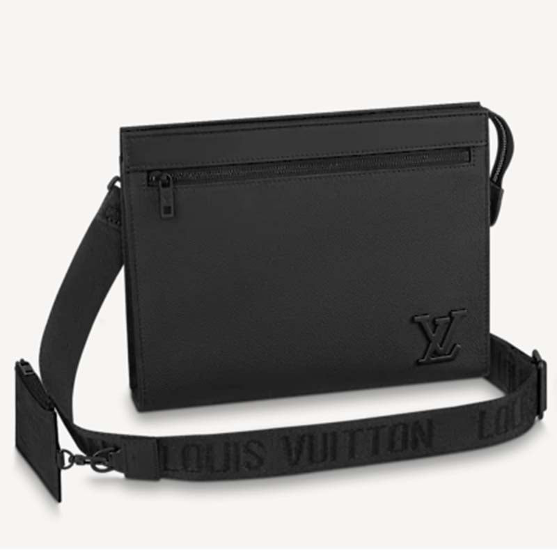 Louis Vuitton LV Unisex Messenger Voyage Black Aerogram Cowhide Leather Textile Lining Handbag