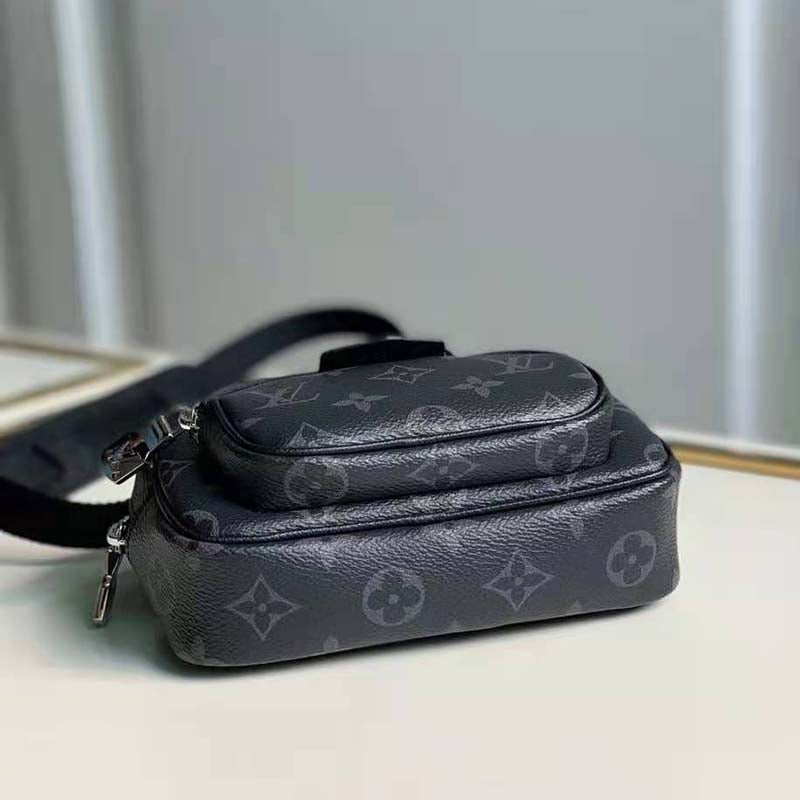 Louis Vuitton LV Unisex Outdoor Pouch Taigarama Noir Black Coated Canvas Cowhide Leather Clutch