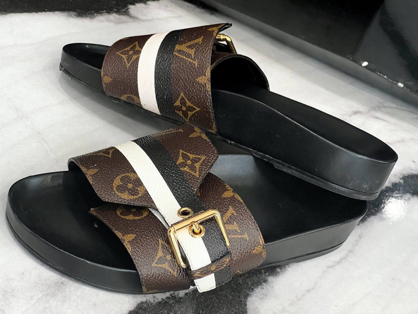 LOUIS VUITTON MONOGRAM SLIDES