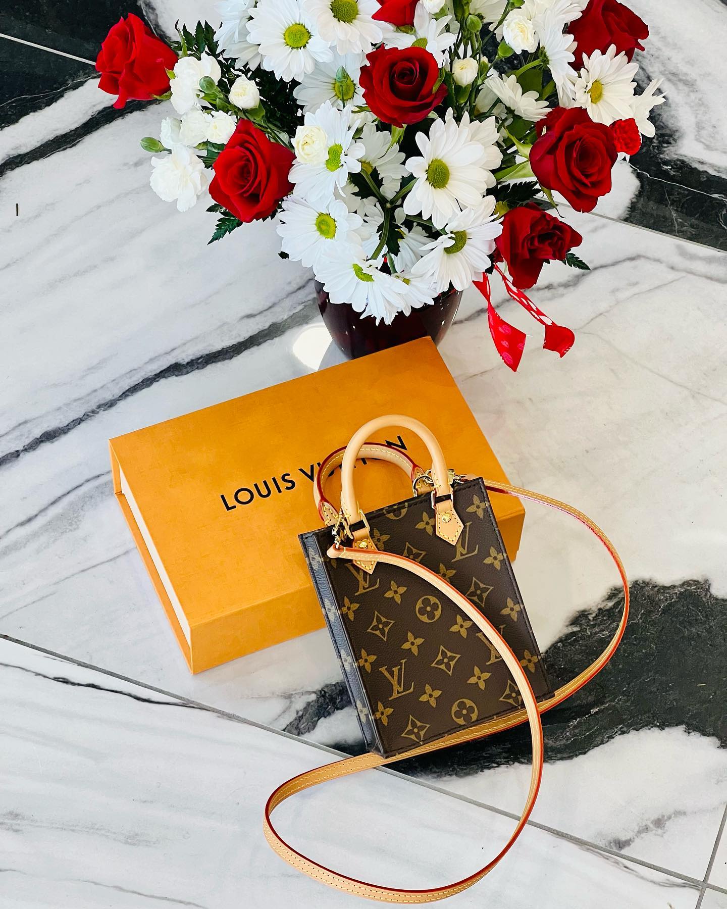 LOUIS VUITTON MONOGRAM PETIT SAC PLAT BAG