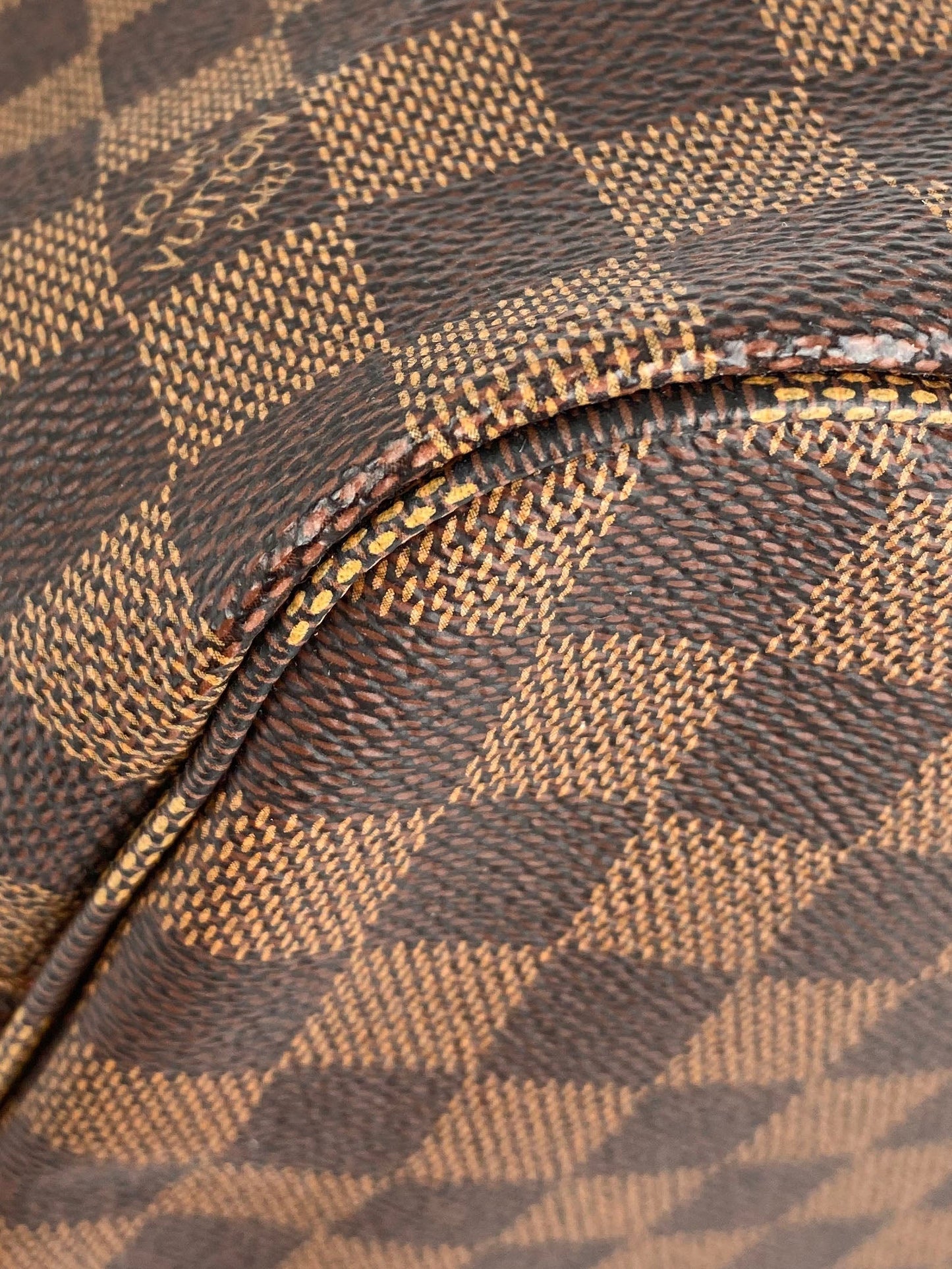 Louis Vuitton Damier Neverfull MM Bag