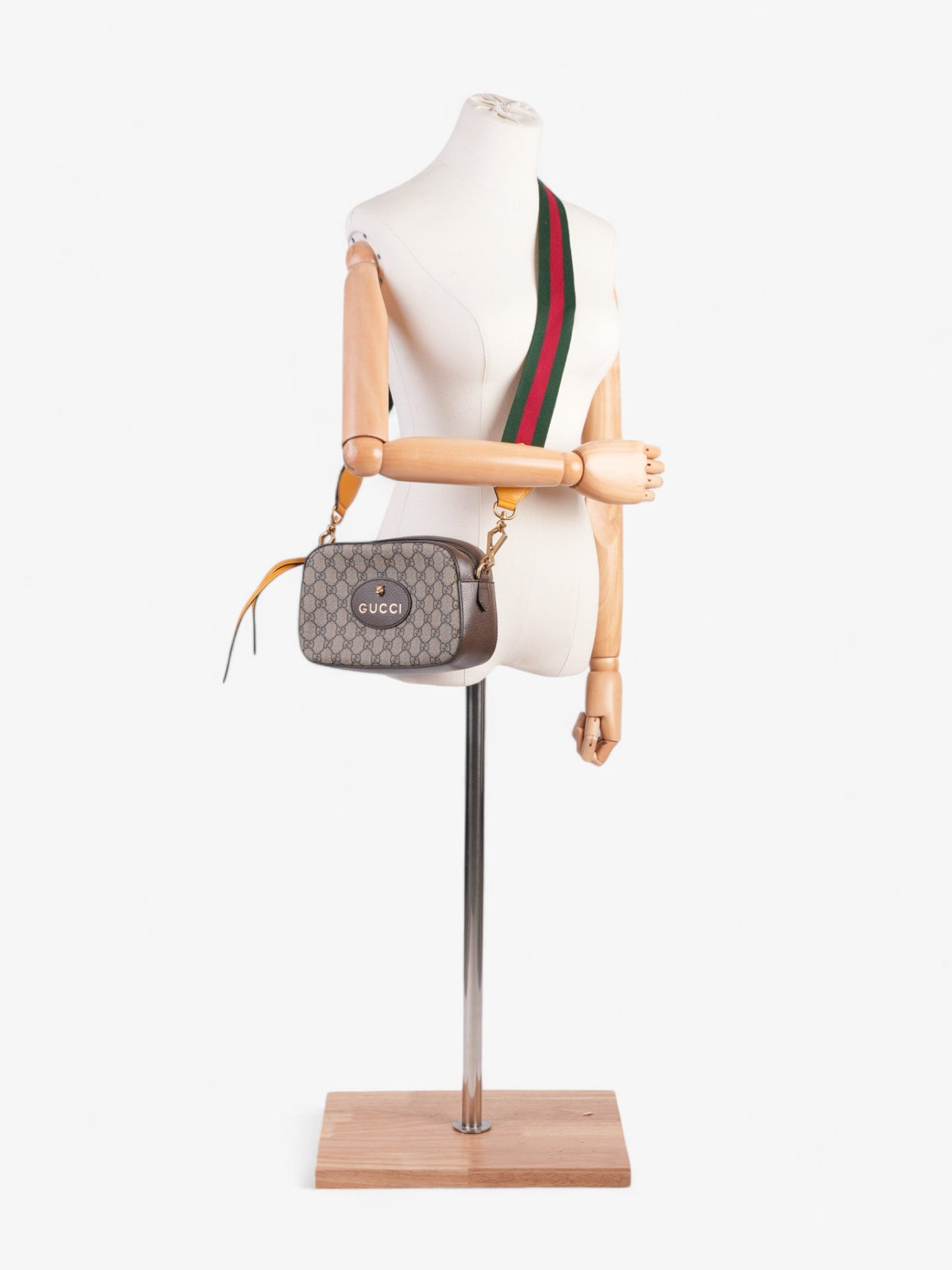Gucci Neo   GG Bag GG Supreme / Brown Coated Canvas