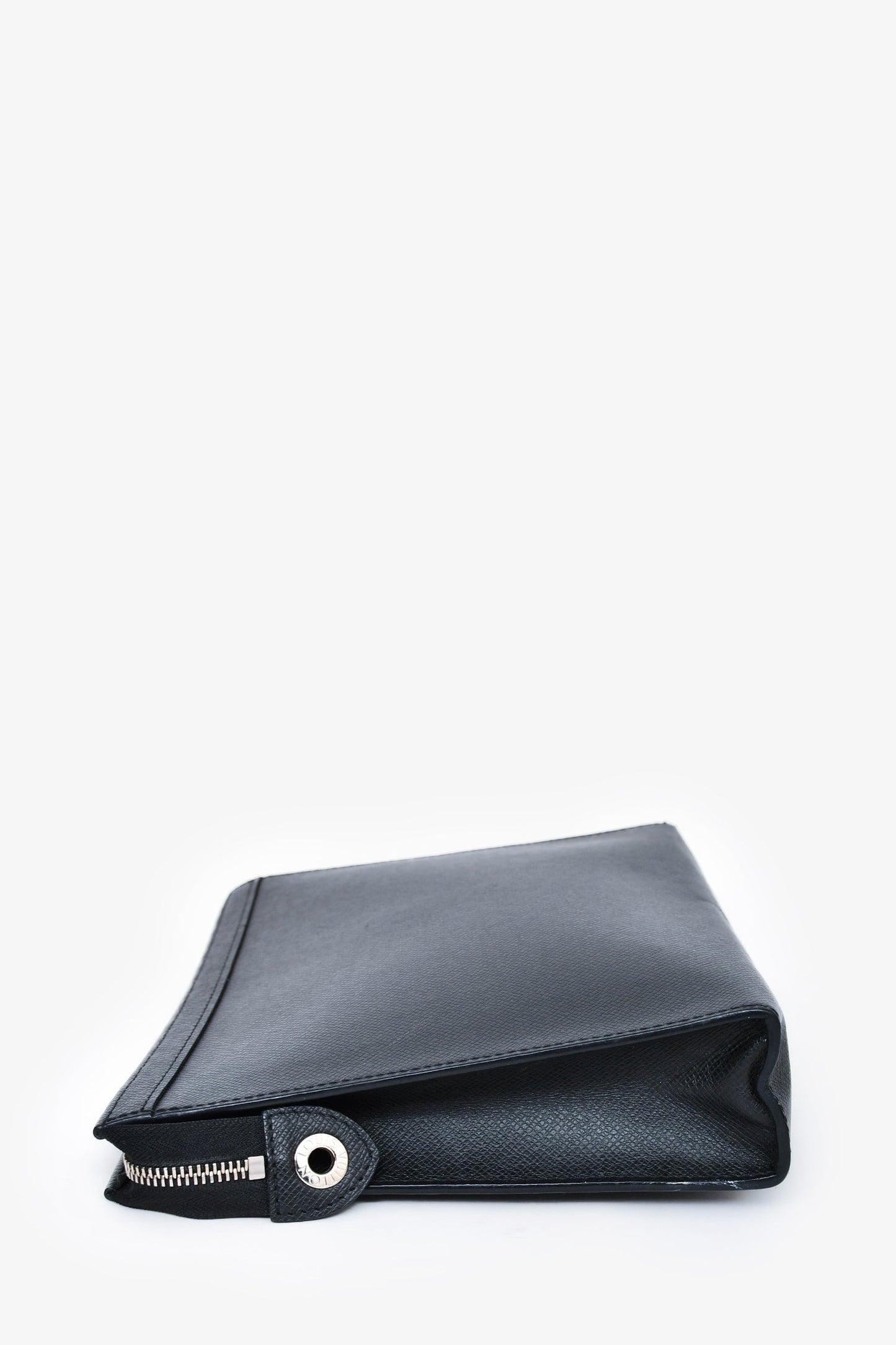 Louis Vuitton Black Taiga Leather Pochette Voyage