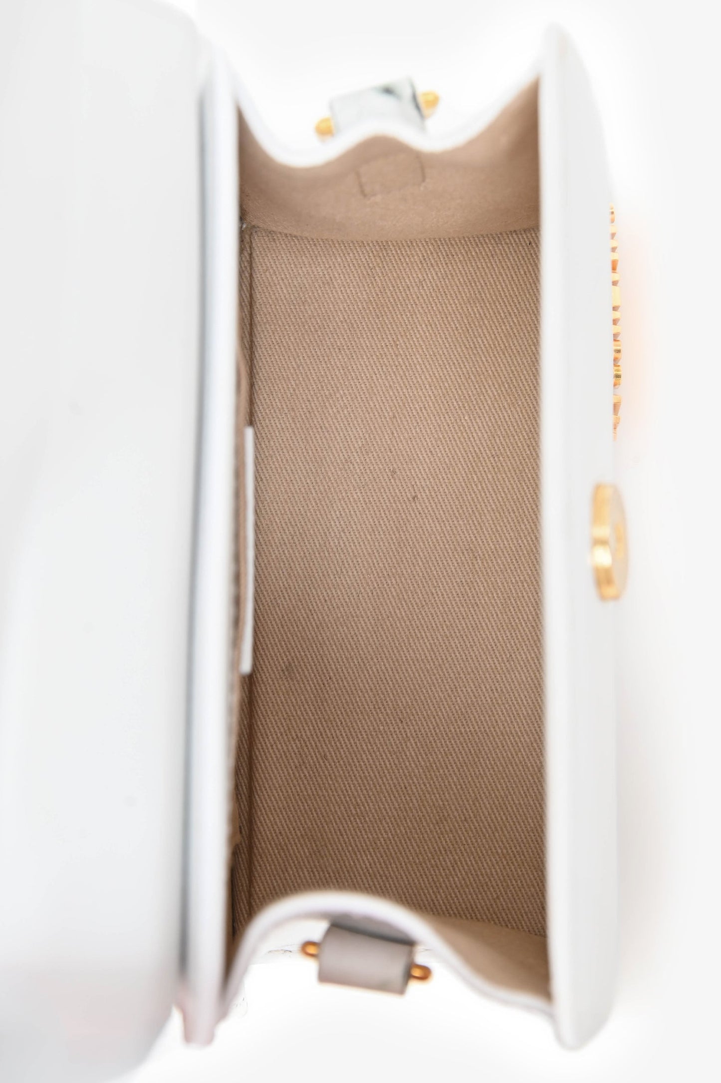 Jacquemus White Leather 'Le Chiquito Moyen' Top Handle Bag with Strap