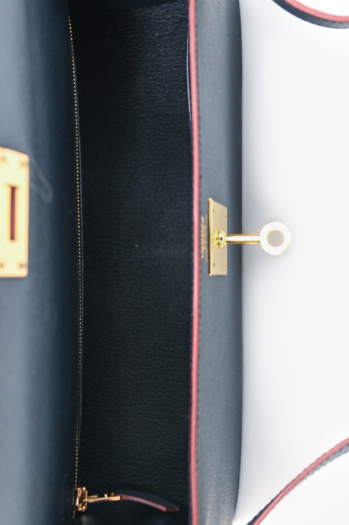 Hermès 2016 Blue Indigo/Rouge H Trim Epsom Leather Contour Sellier Kelly 32 with Strap GHW
