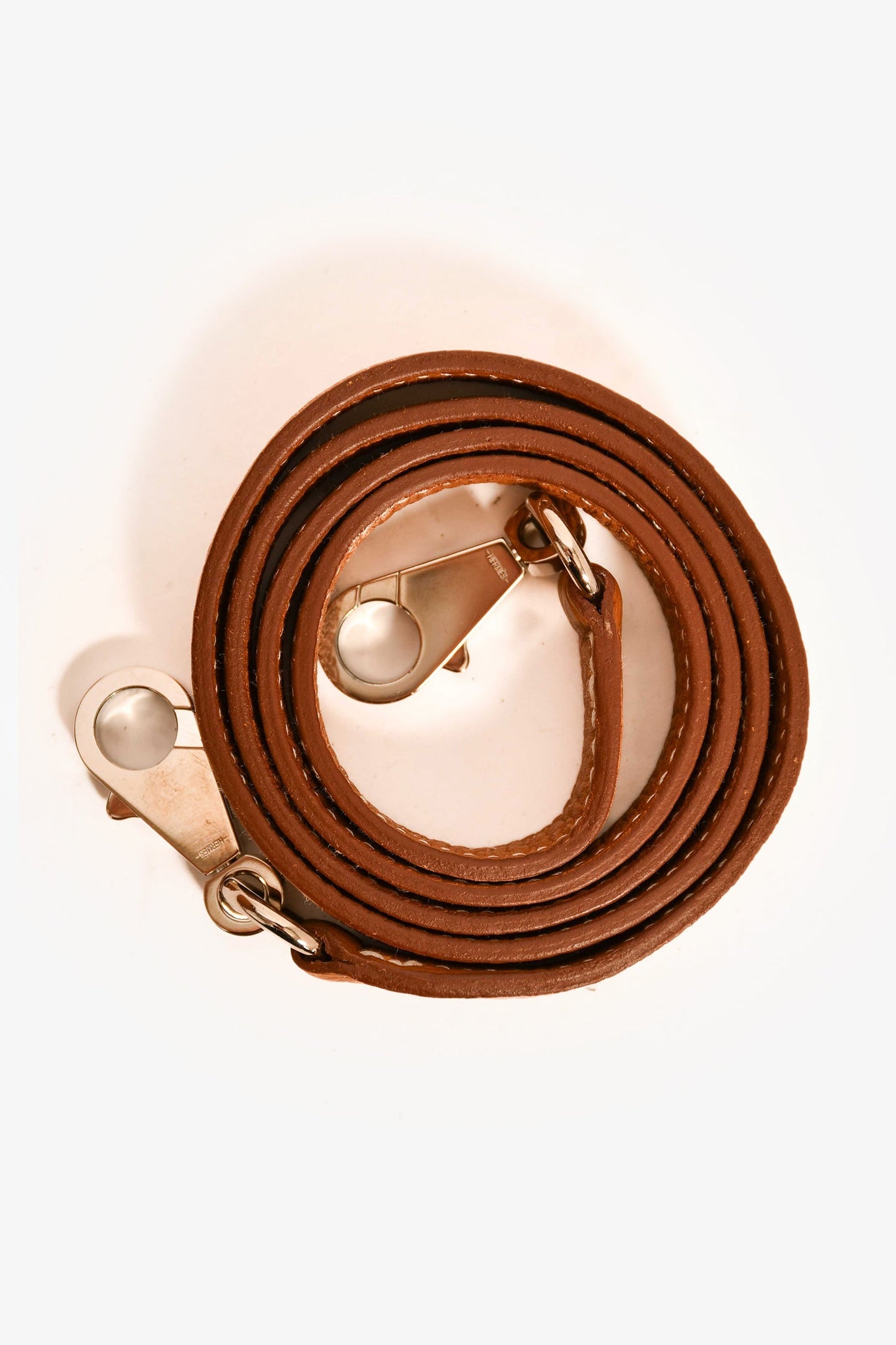 Hermès 2021 Gold Togo Leather Retourne Kelly 28 with Strap