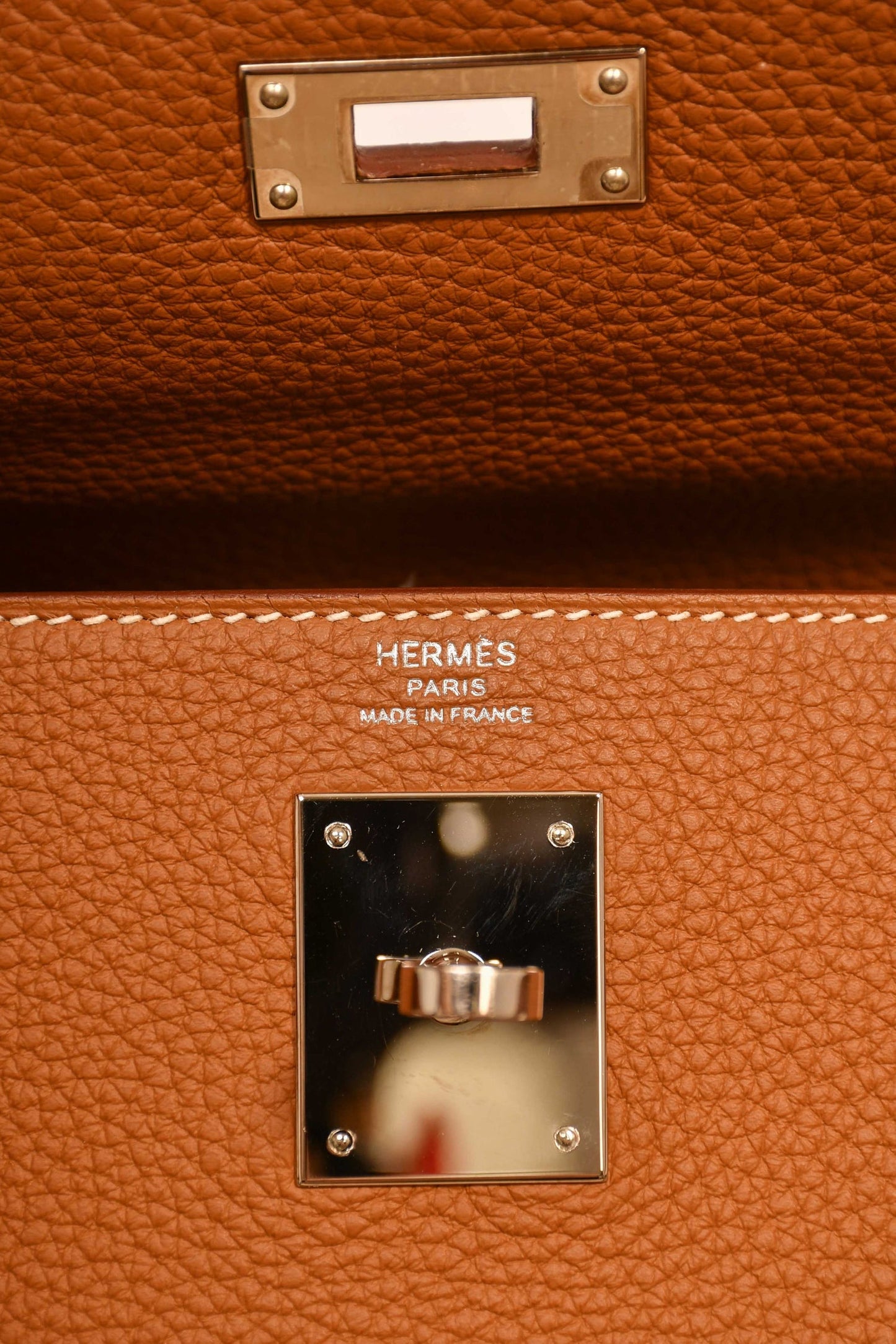 Hermès 2021 Gold Togo Leather Retourne Kelly 28 with Strap