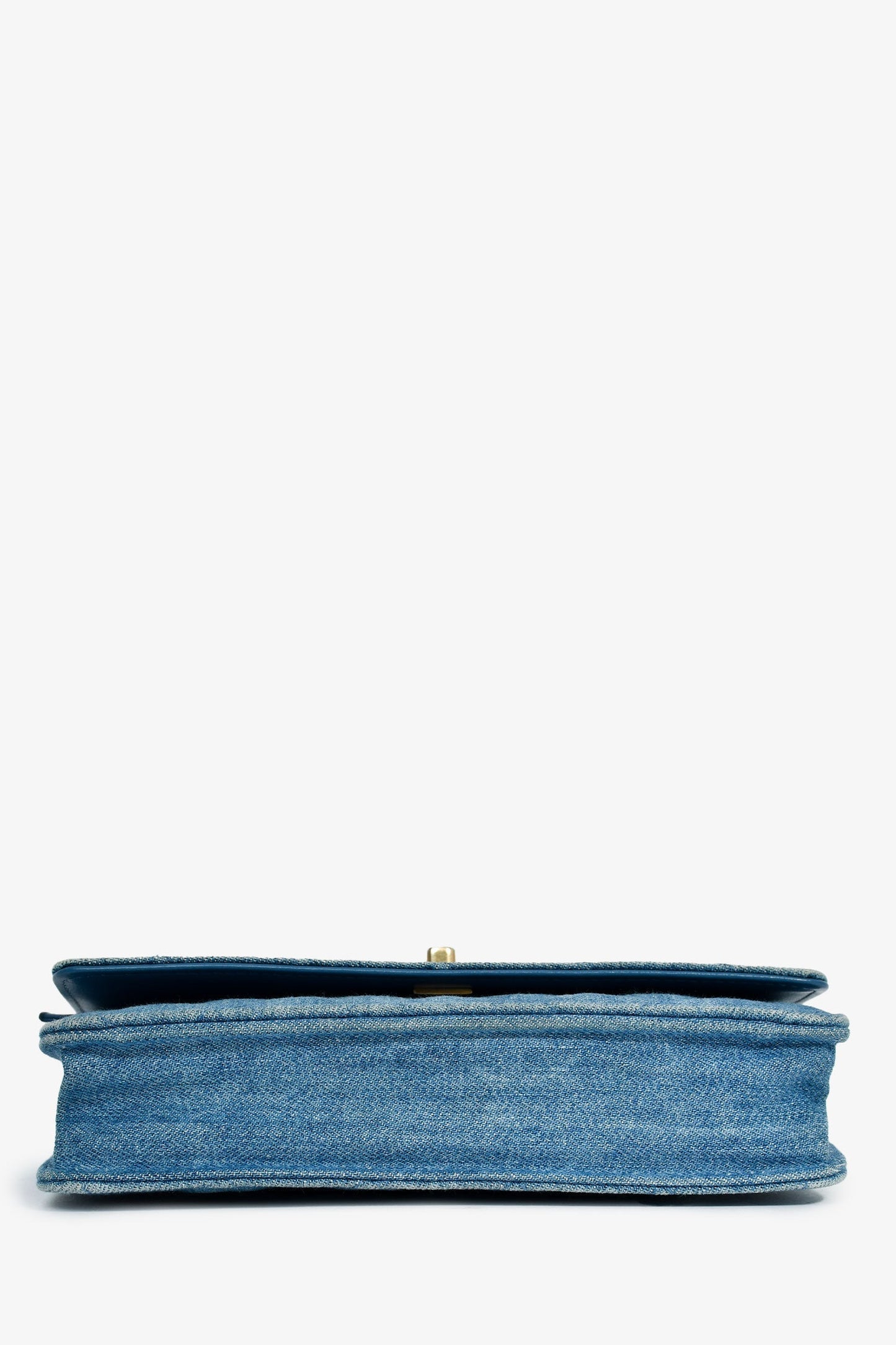 Chanel™ 2022 Blue Denim Wallet On Chain