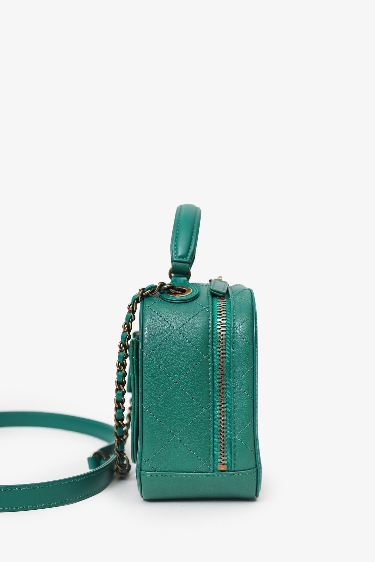 Chanel™ 2016-17 Green Leather Small Coco Curve Vanity Case