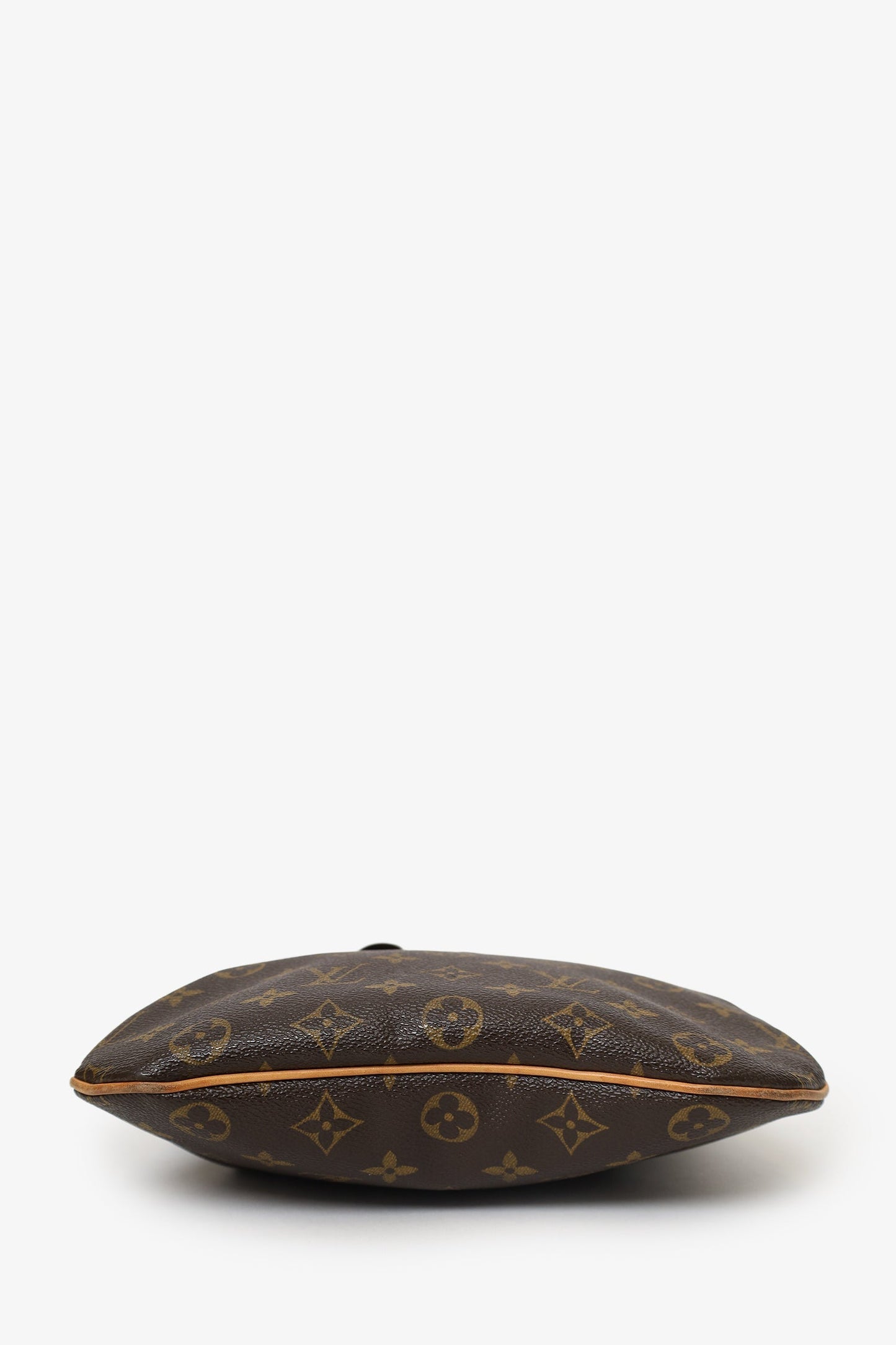 Louis Vuitton 2005 Monogram Bosphore Pochette Crossbody