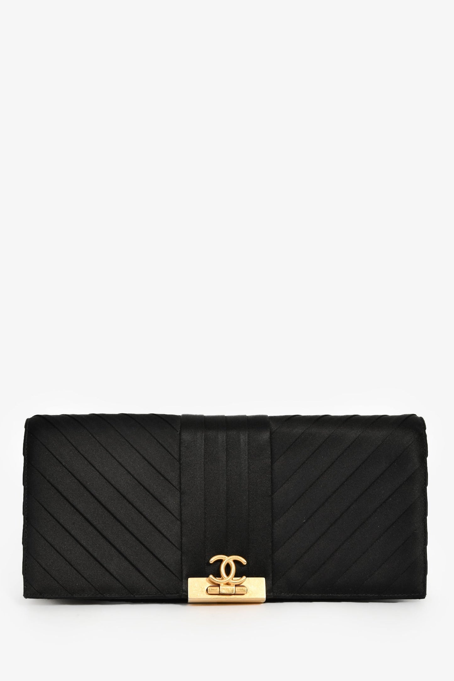 Chanel™ 2019 Black Silk Pleated CC Flip Lock Clutch