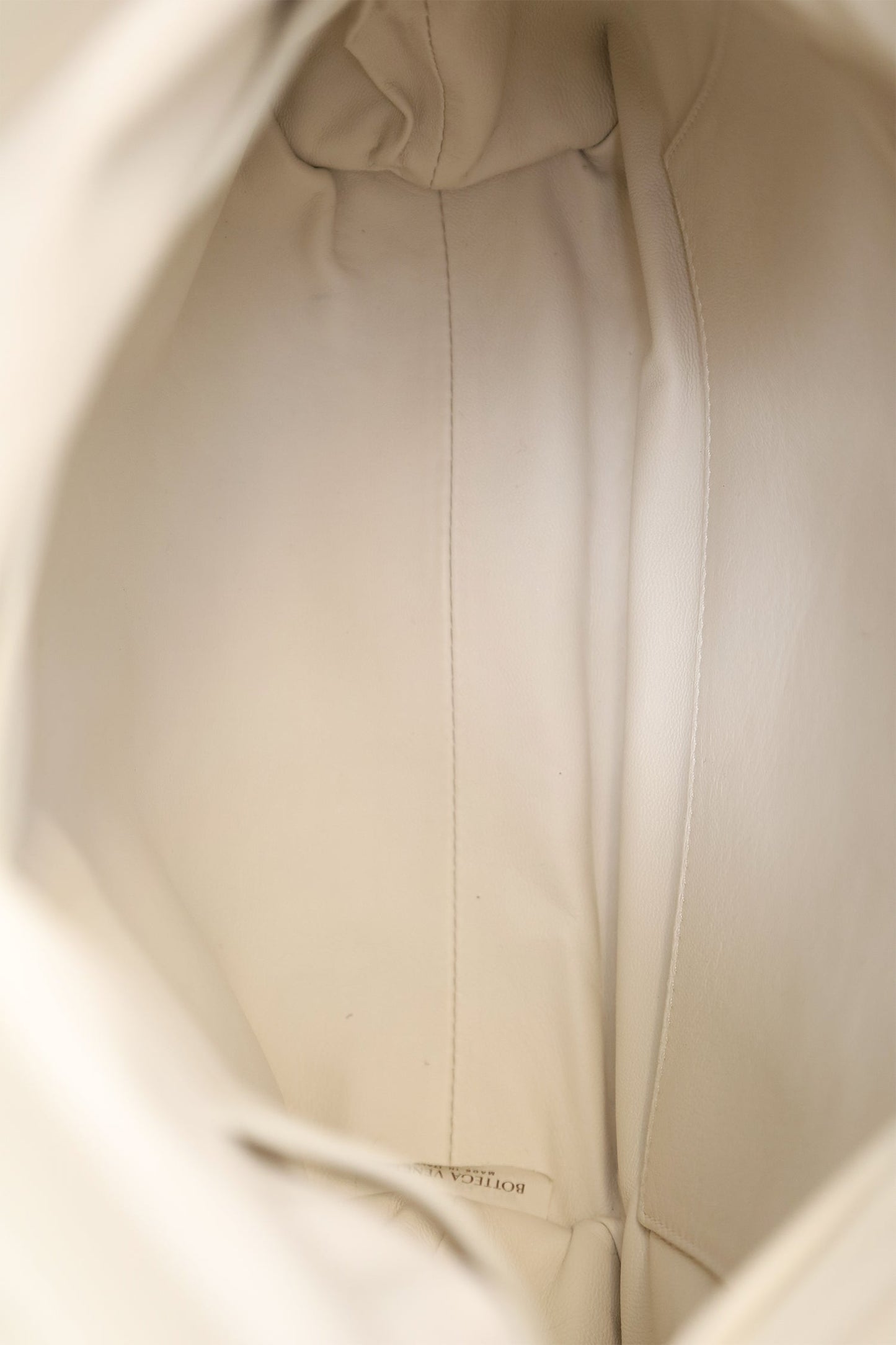 Bottega Veneta White Intrecciato Leather Fold Bag