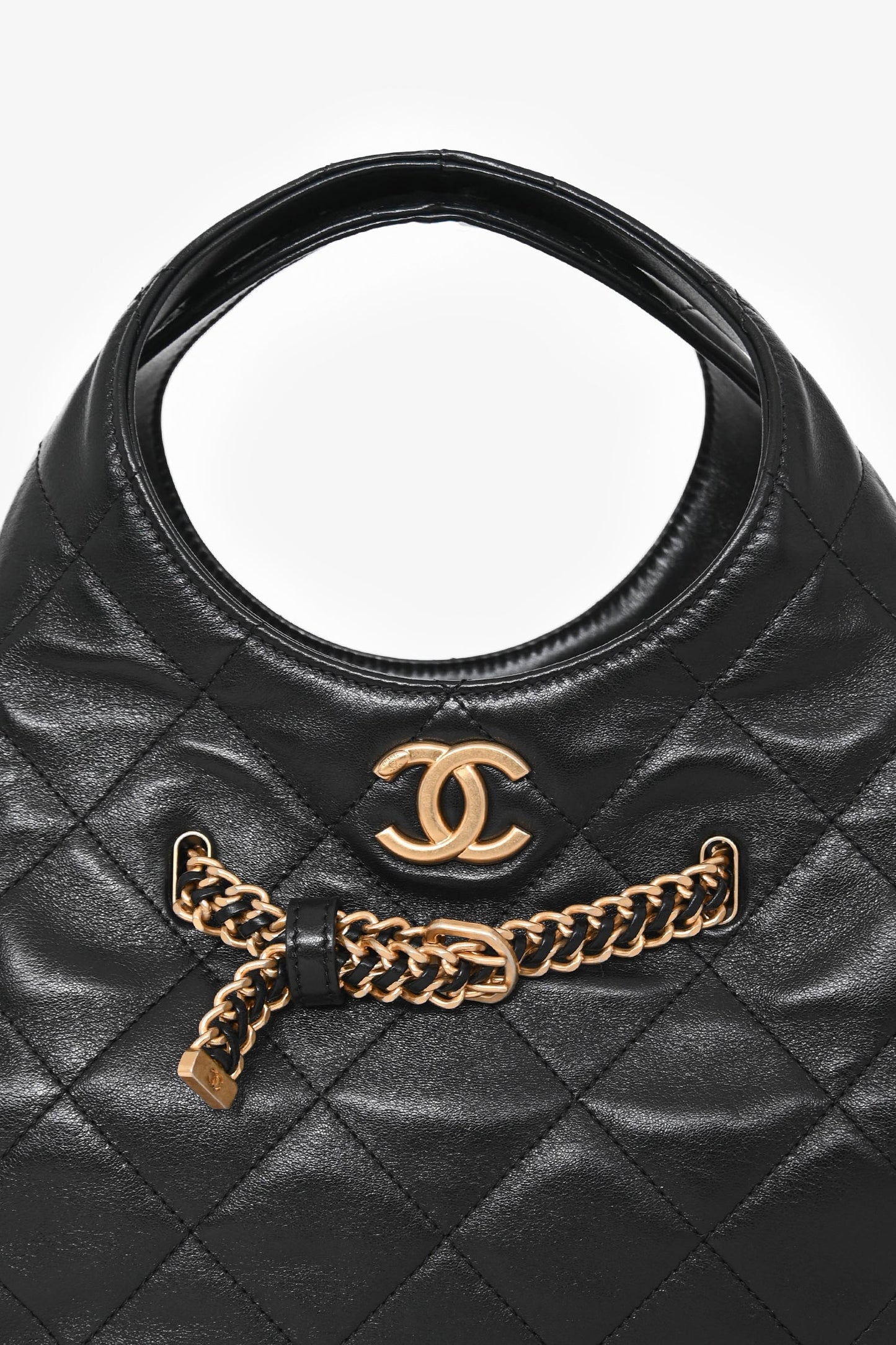 Chanel™ 2025 Black Lambskin Small 25 Quilted Chain Buckle Bag