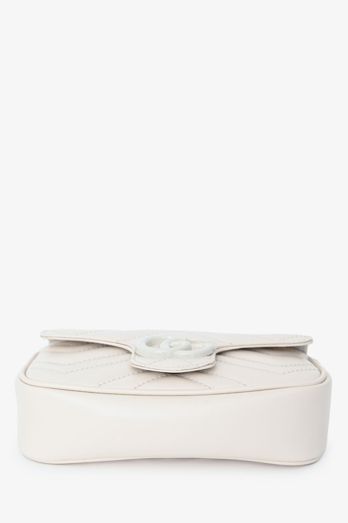 Gucci White Leather Chevron Quilted Super Mini GG Marmont Belt Bag