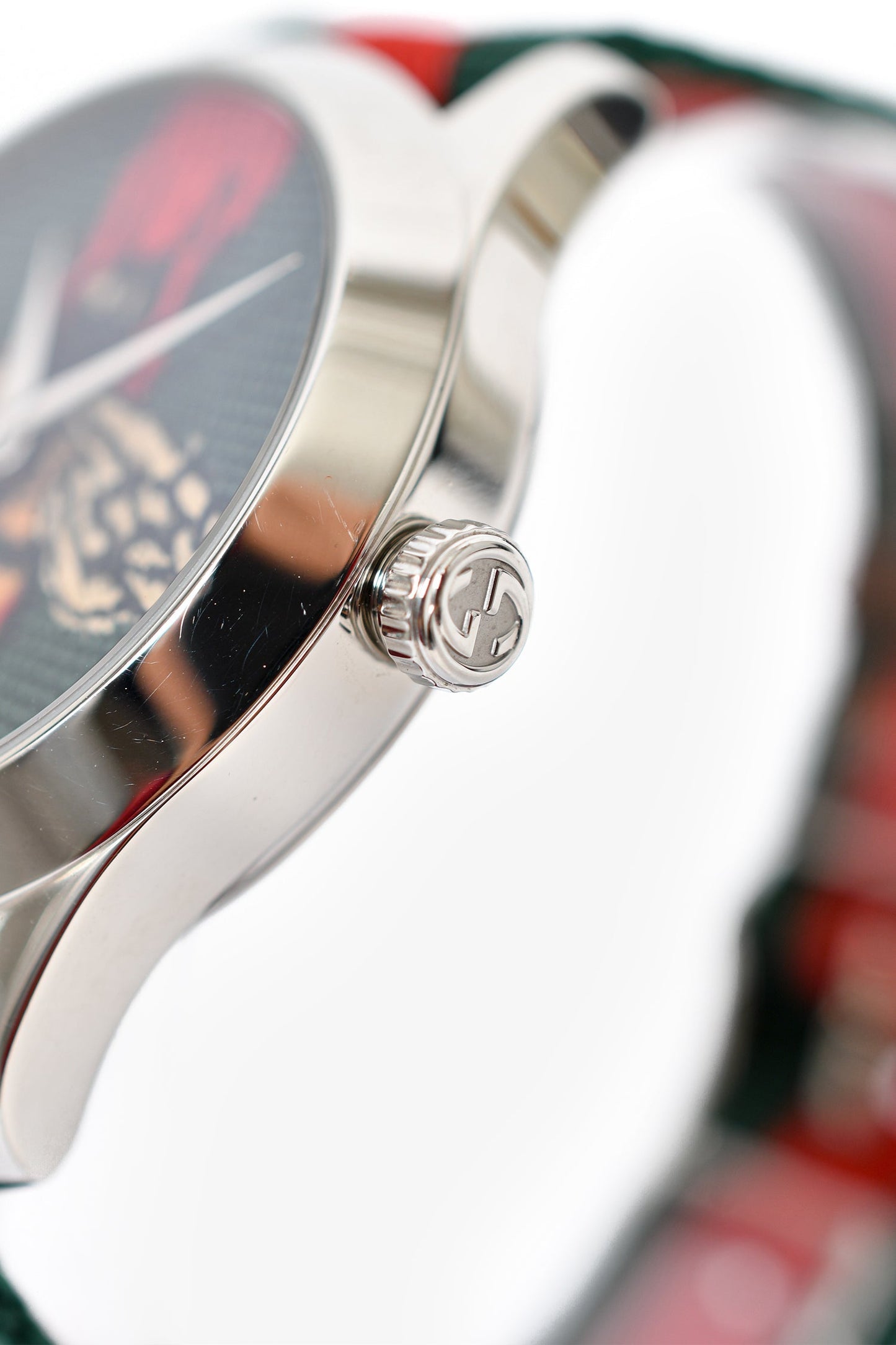 Gucci Red and Green Le MarchÃ© Des Merveilles Bee Motif Watch
