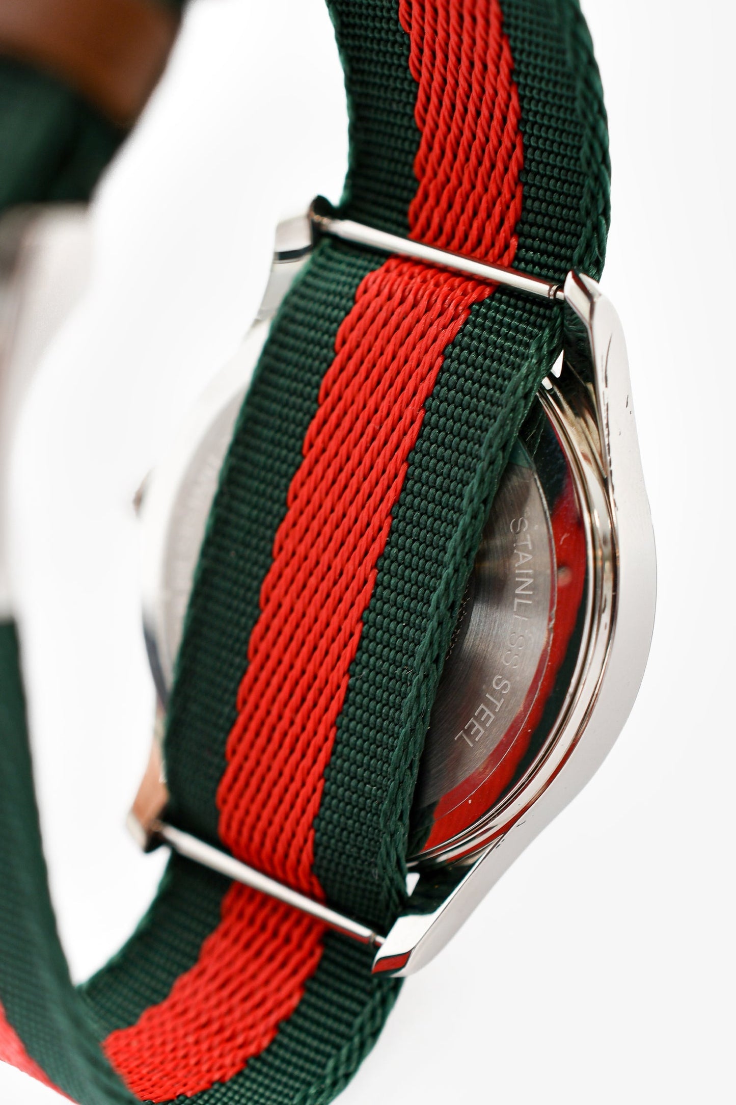 Gucci Red and Green Le MarchÃ© Des Merveilles Bee Motif Watch