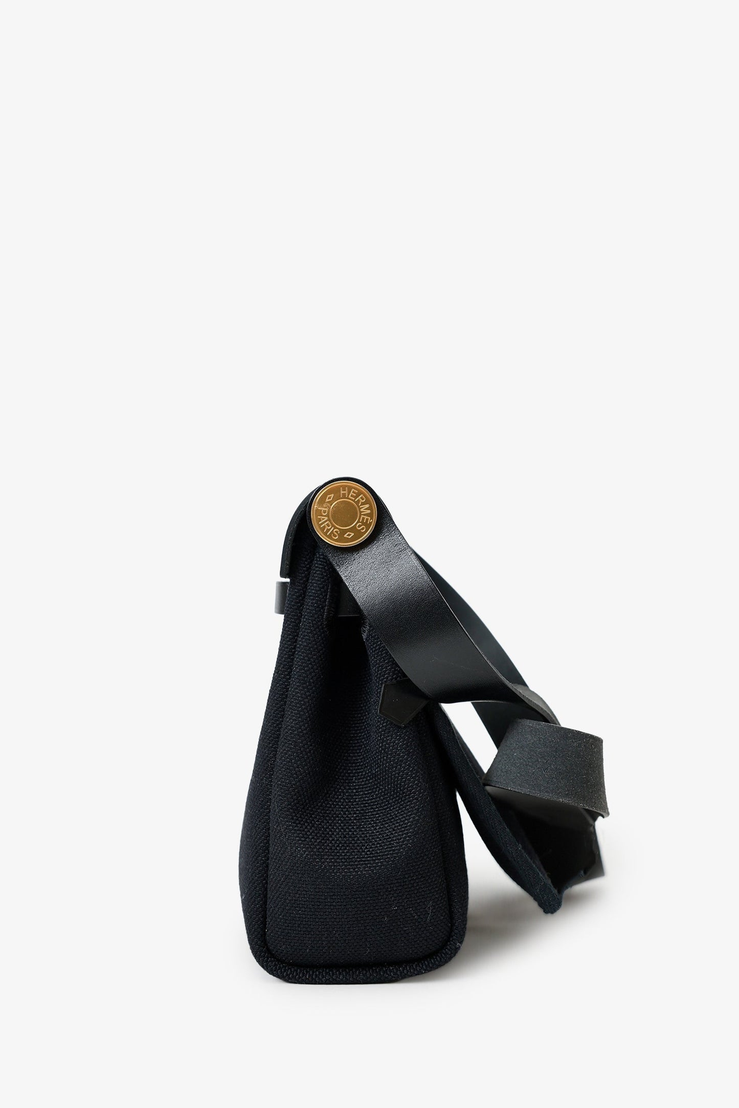 Hermès 2025 Black Toile H Canvas/Fauve Vache Hunter Mini Herbag 20
