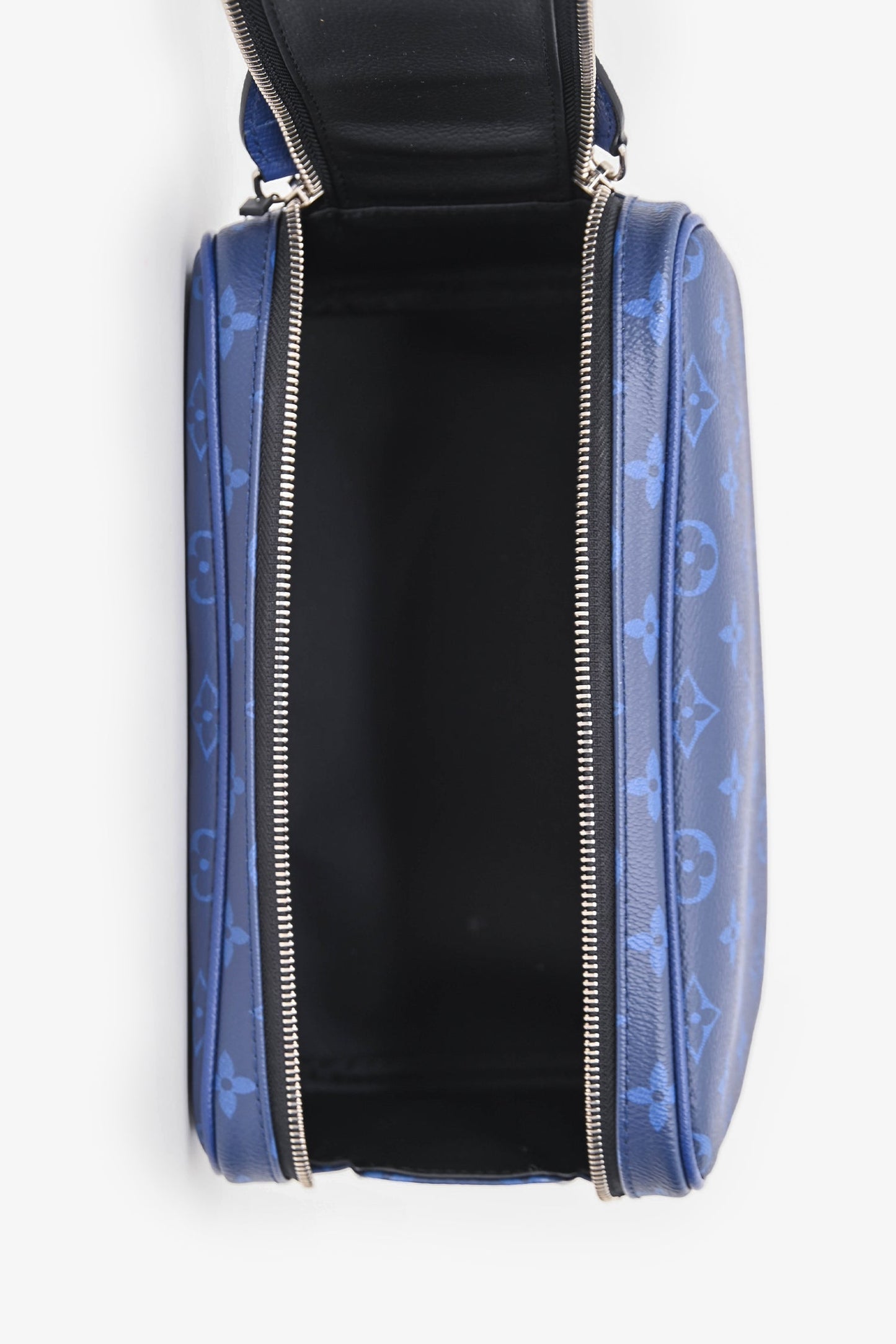 Louis Vuitton Blue Taigarama Dopp Kit