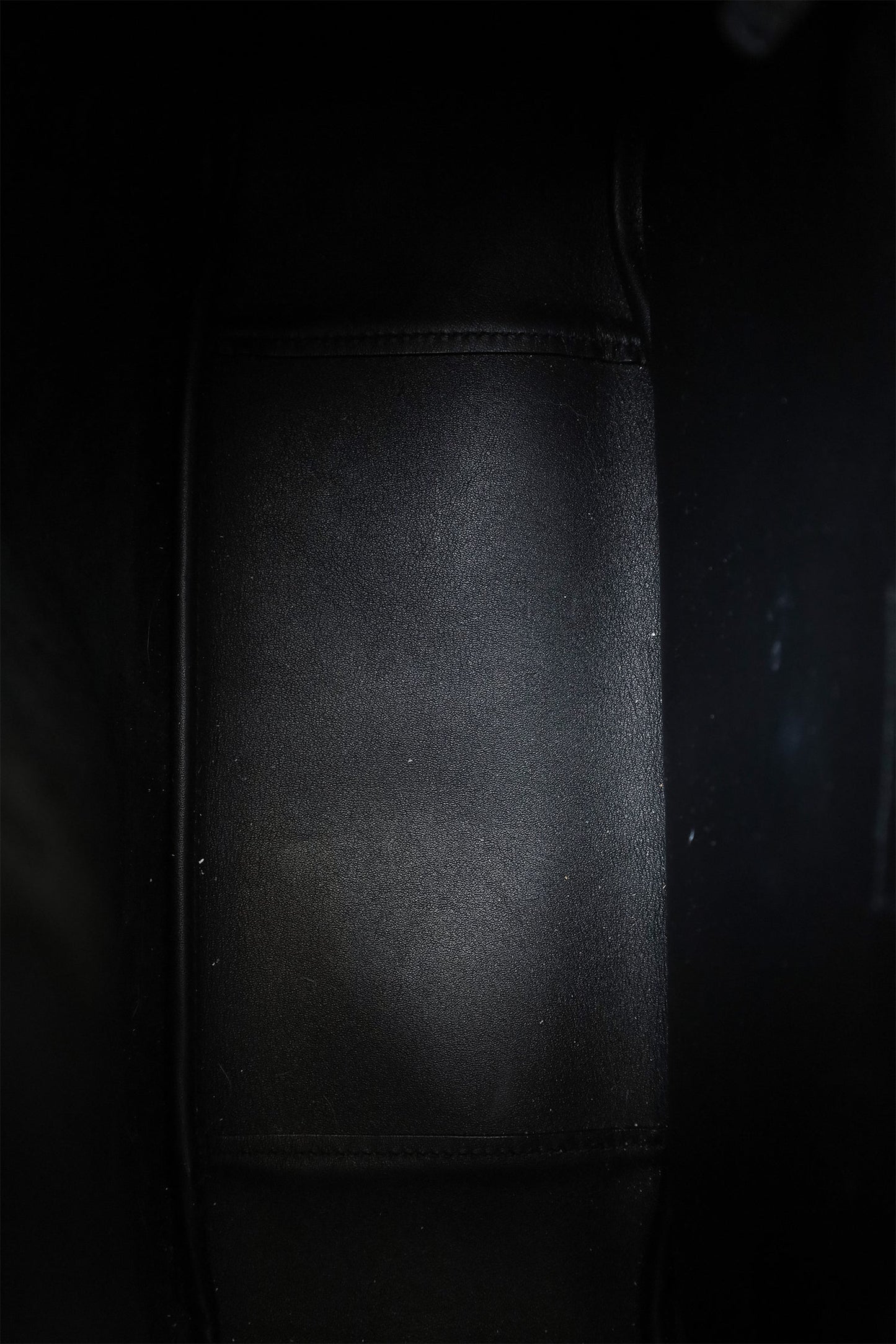 Saint Laurent Black Grained Leather Le 5 a 7 Large Shoulder Bag