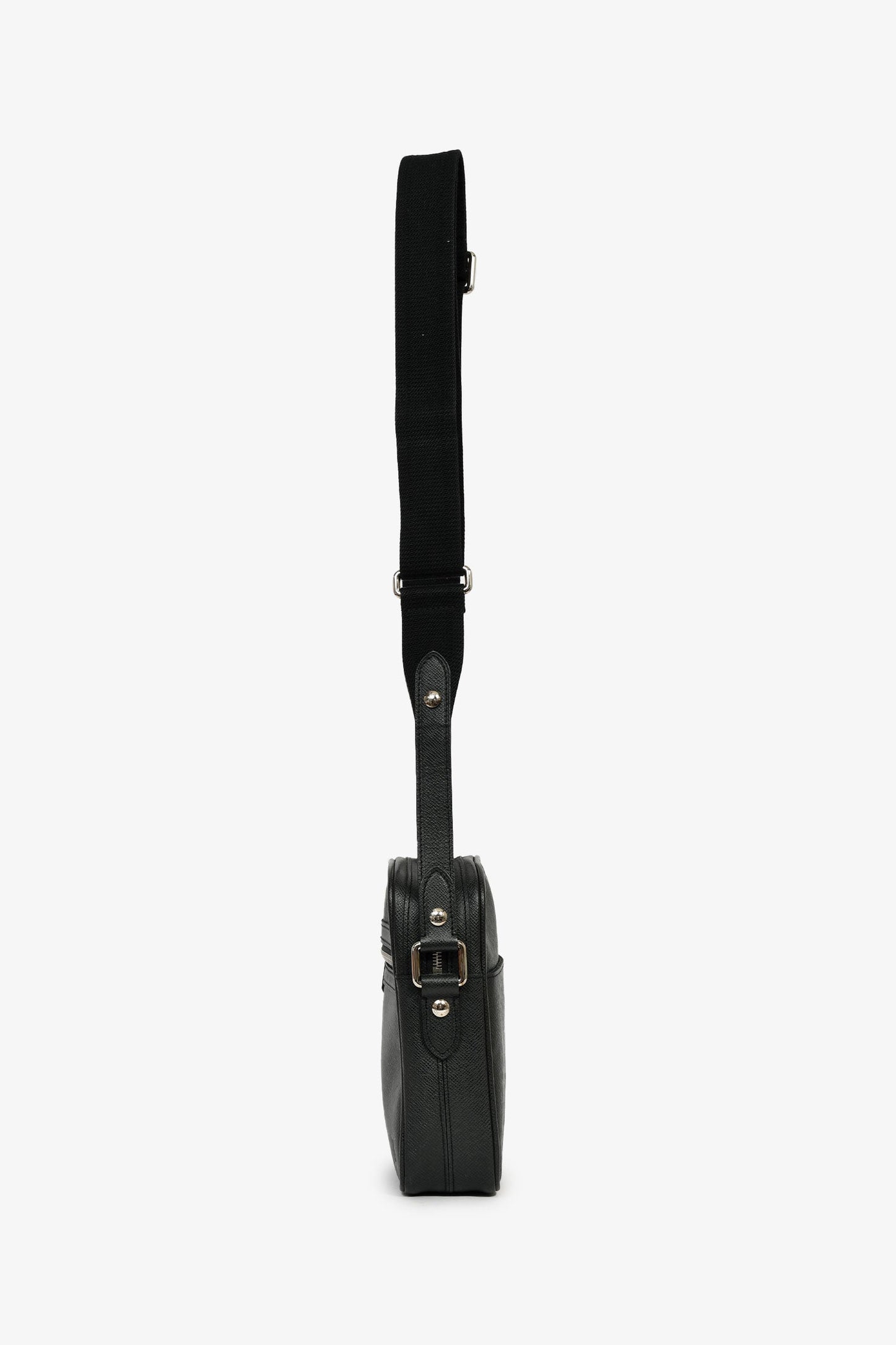 Louis Vuitton 2009 Black Taiga Leather Dimitri Messenger Bag