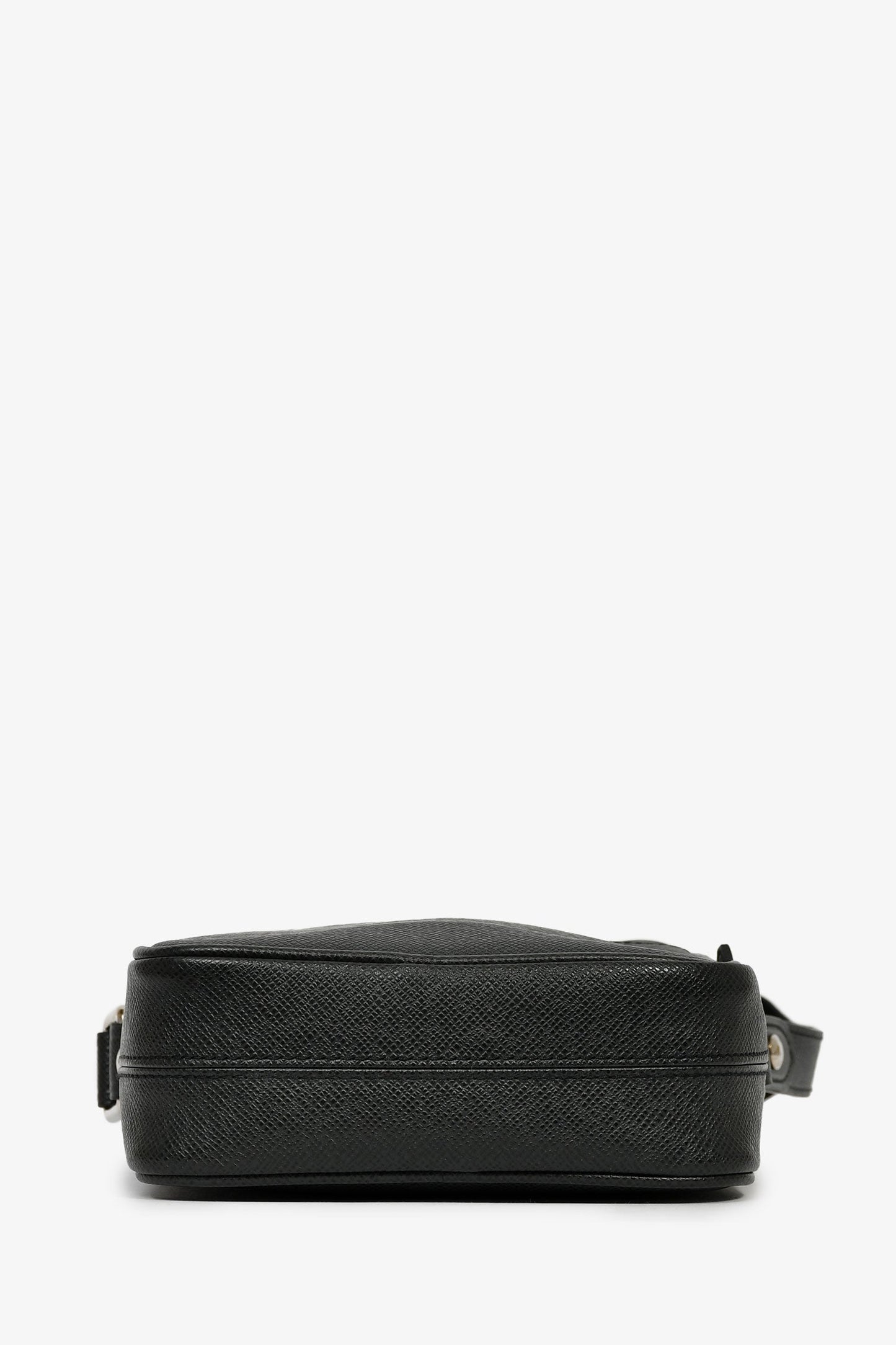 Louis Vuitton 2009 Black Taiga Leather Dimitri Messenger Bag