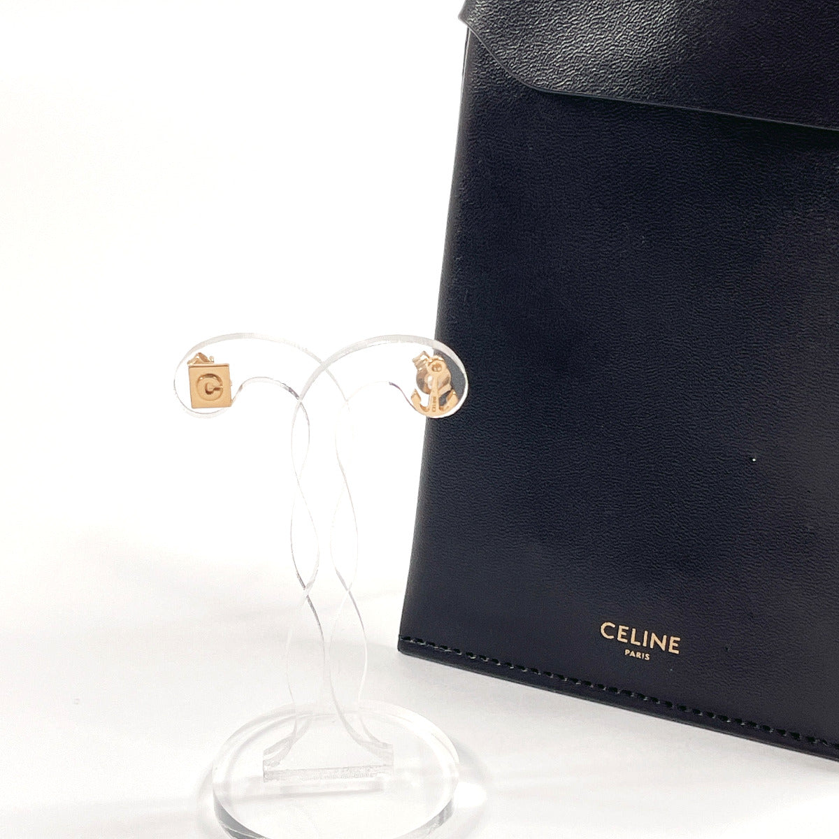 CELINE Pierce metal gold anchor motif