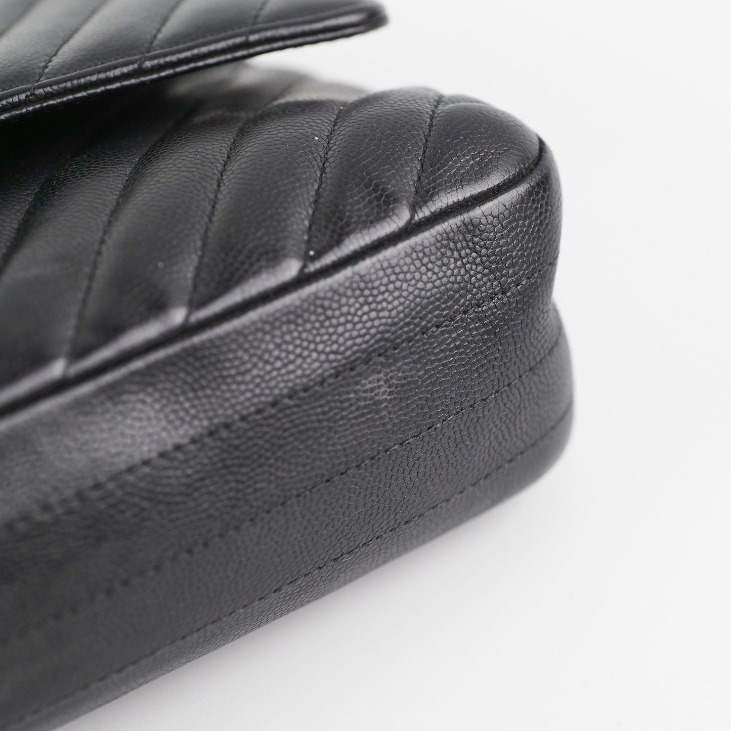 Chanel Chevron Classic Medium/Large Black