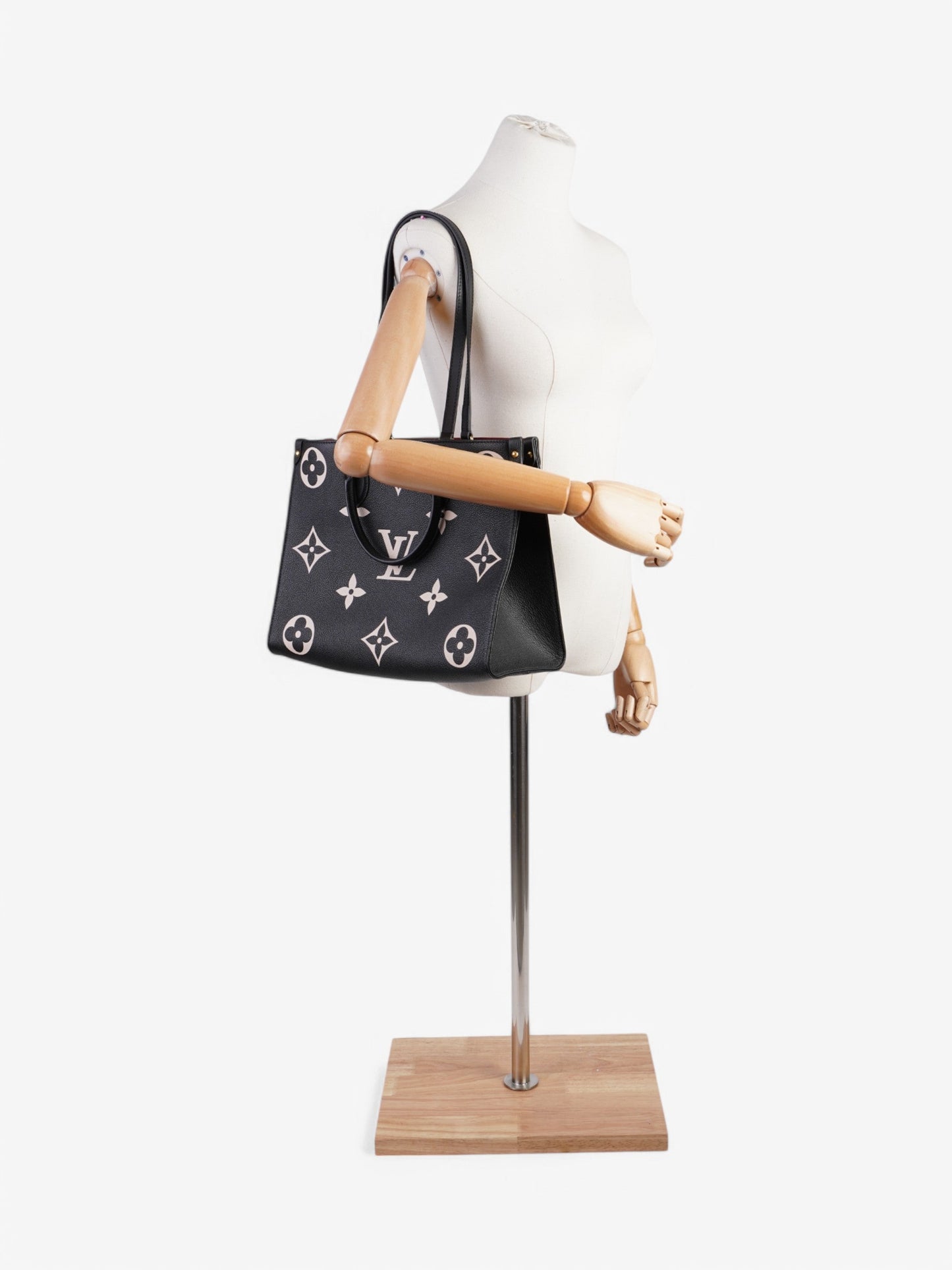 Louis Vuitton Onthego Tote bag Black / Beige  Leather