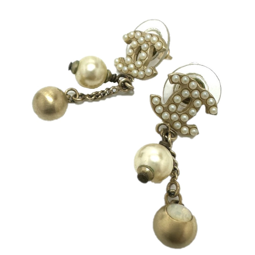 CHANEL Pierce Gold Plated gold COCO Mark Fake pearl Women