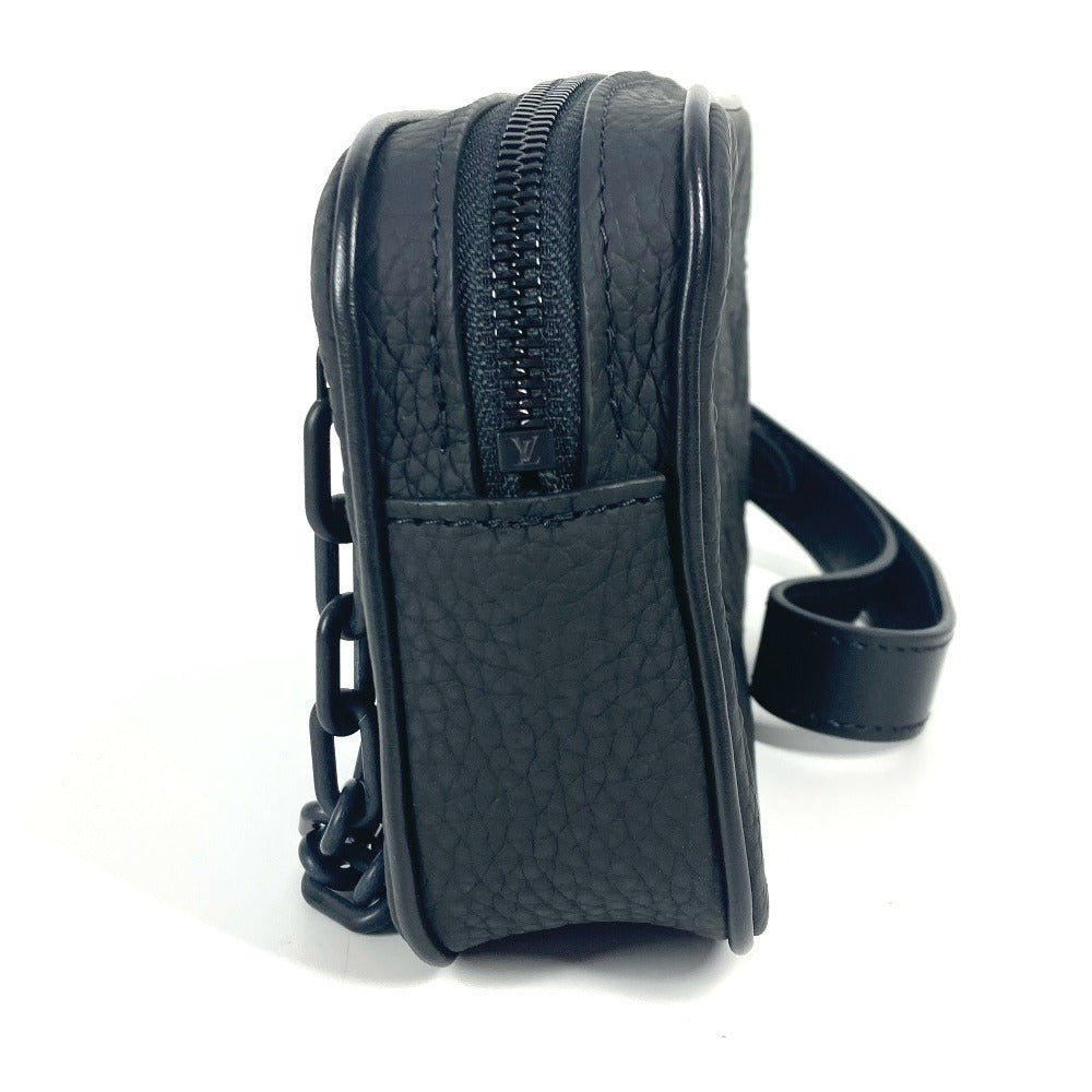 LOUIS VUITTON Clutch bag M55703 Taurillon Clemence leather, *Box is torn black Monogram Taurillon Clemence Chain Pochette Verga