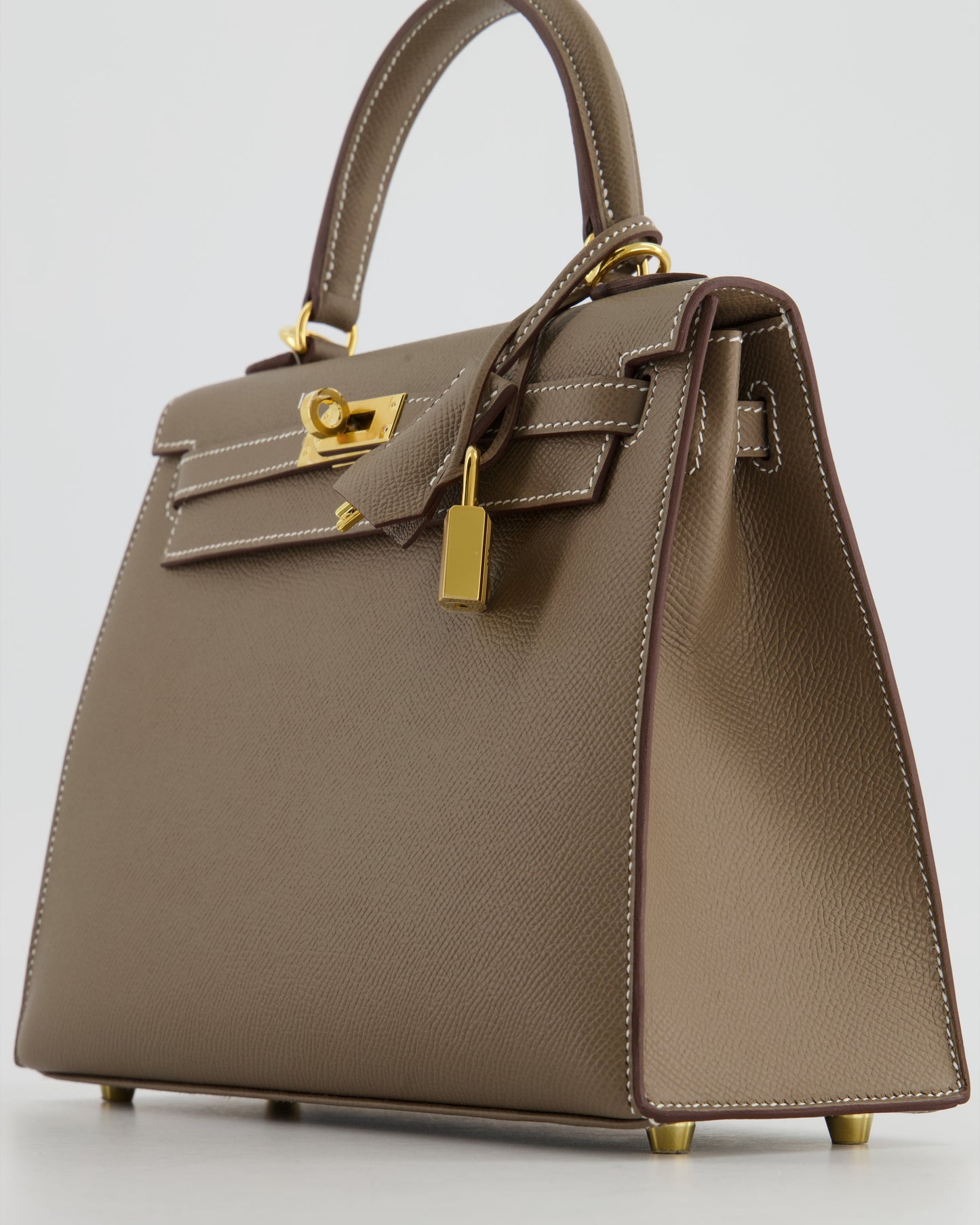 *HOLY GRAIL* Hermès Kelly 25 Sellier Bag in Etoupe Epsom Leather and Gold Hardware