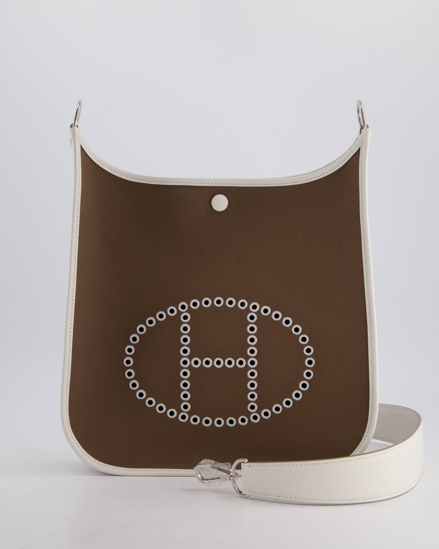 Hermès Evelyne 29 in Neo Etoupe Canvas and White with Palladium Hardware