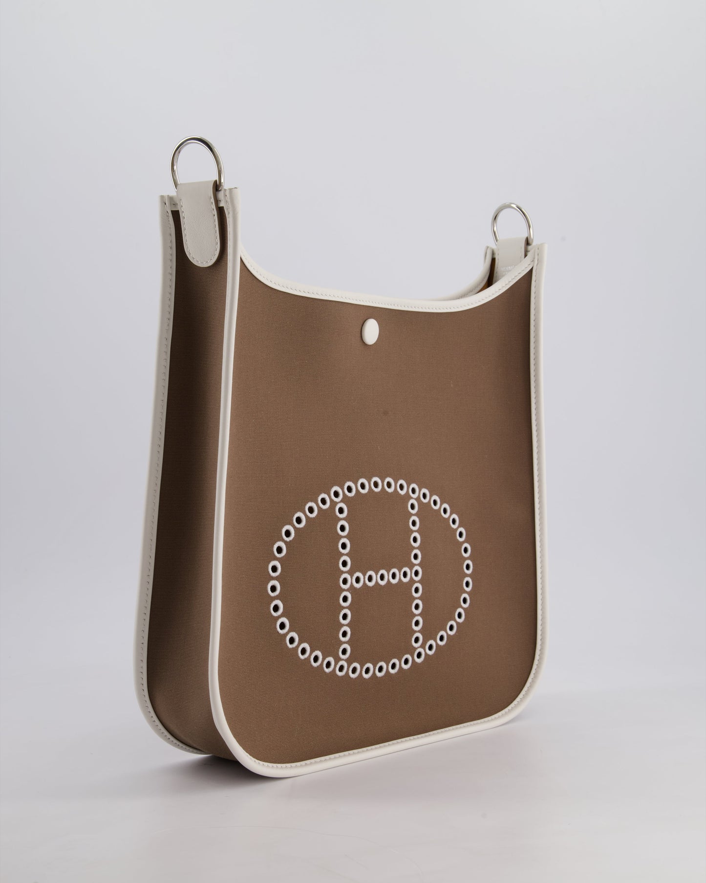 Hermès Evelyne 29 in Neo Etoupe Canvas and White with Palladium Hardware