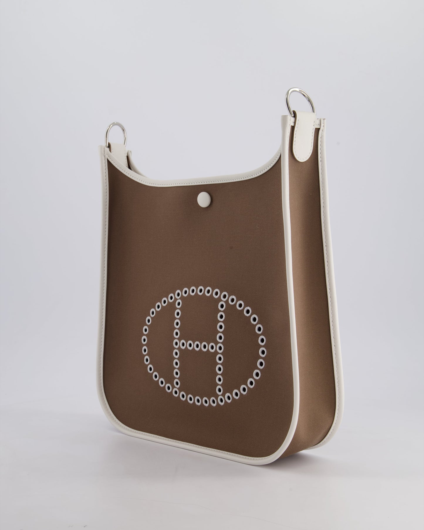 Hermès Evelyne 29 in Neo Etoupe Canvas and White with Palladium Hardware