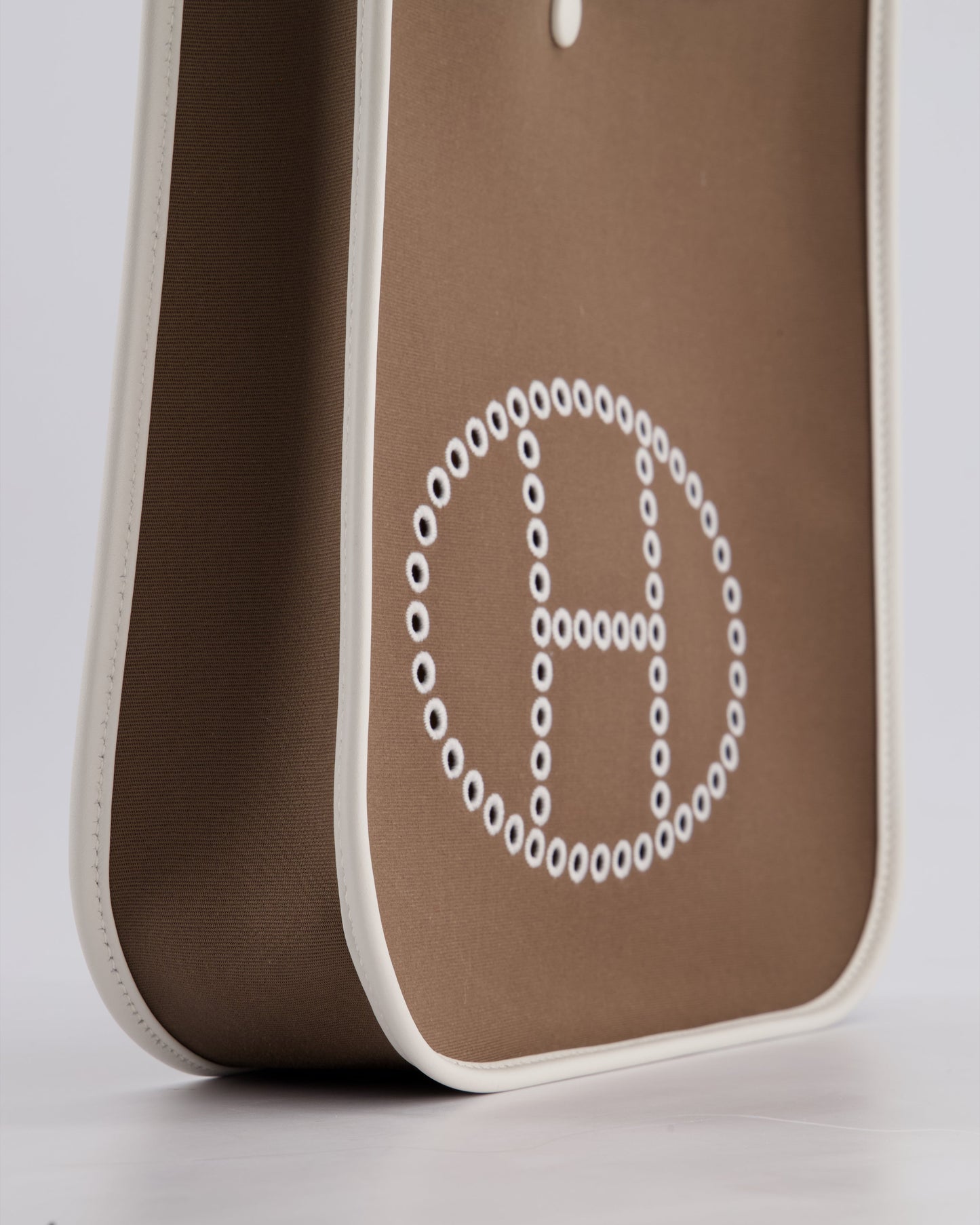 Hermès Evelyne 29 in Neo Etoupe Canvas and White with Palladium Hardware