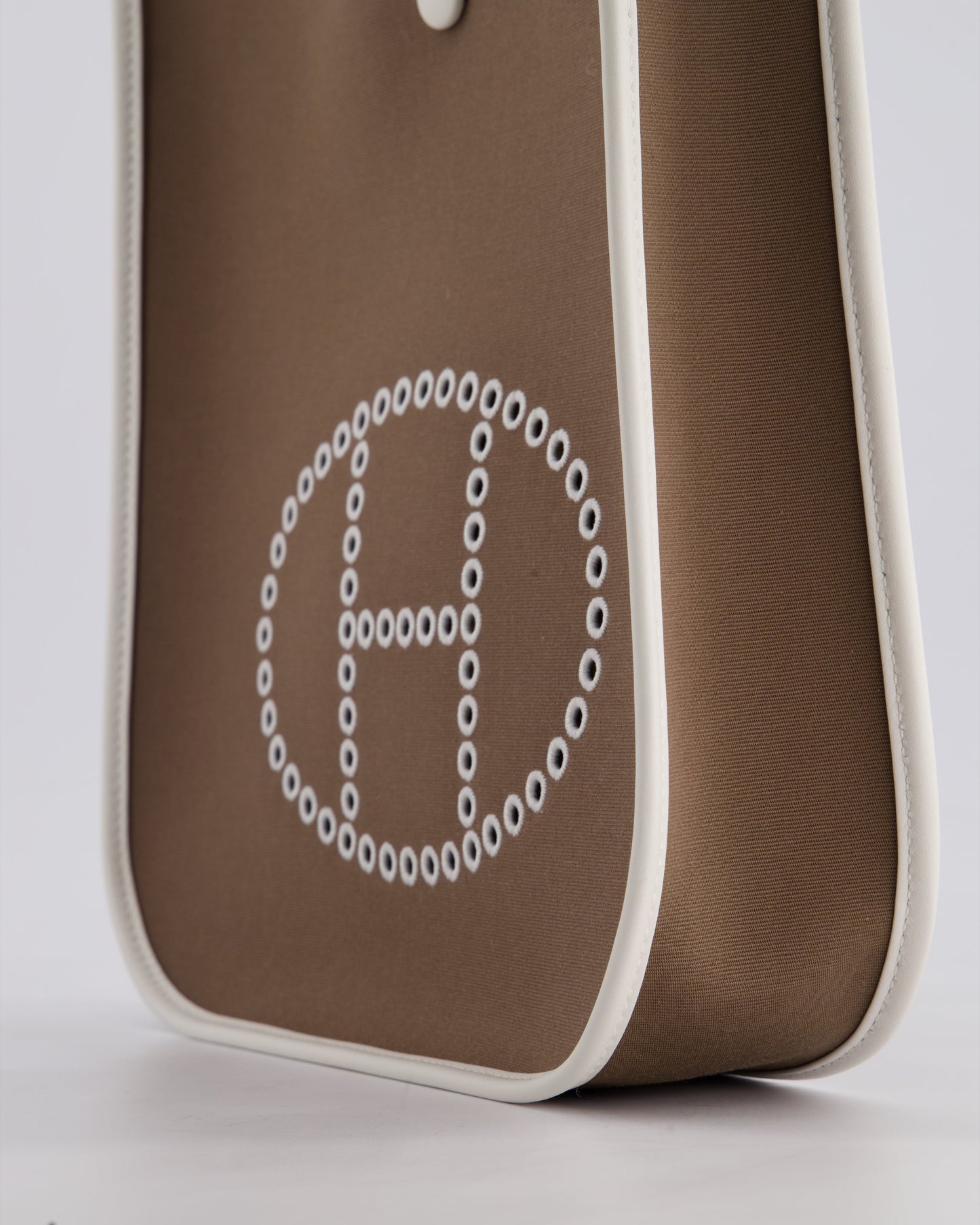 Hermès Evelyne 29 in Neo Etoupe Canvas and White with Palladium Hardware