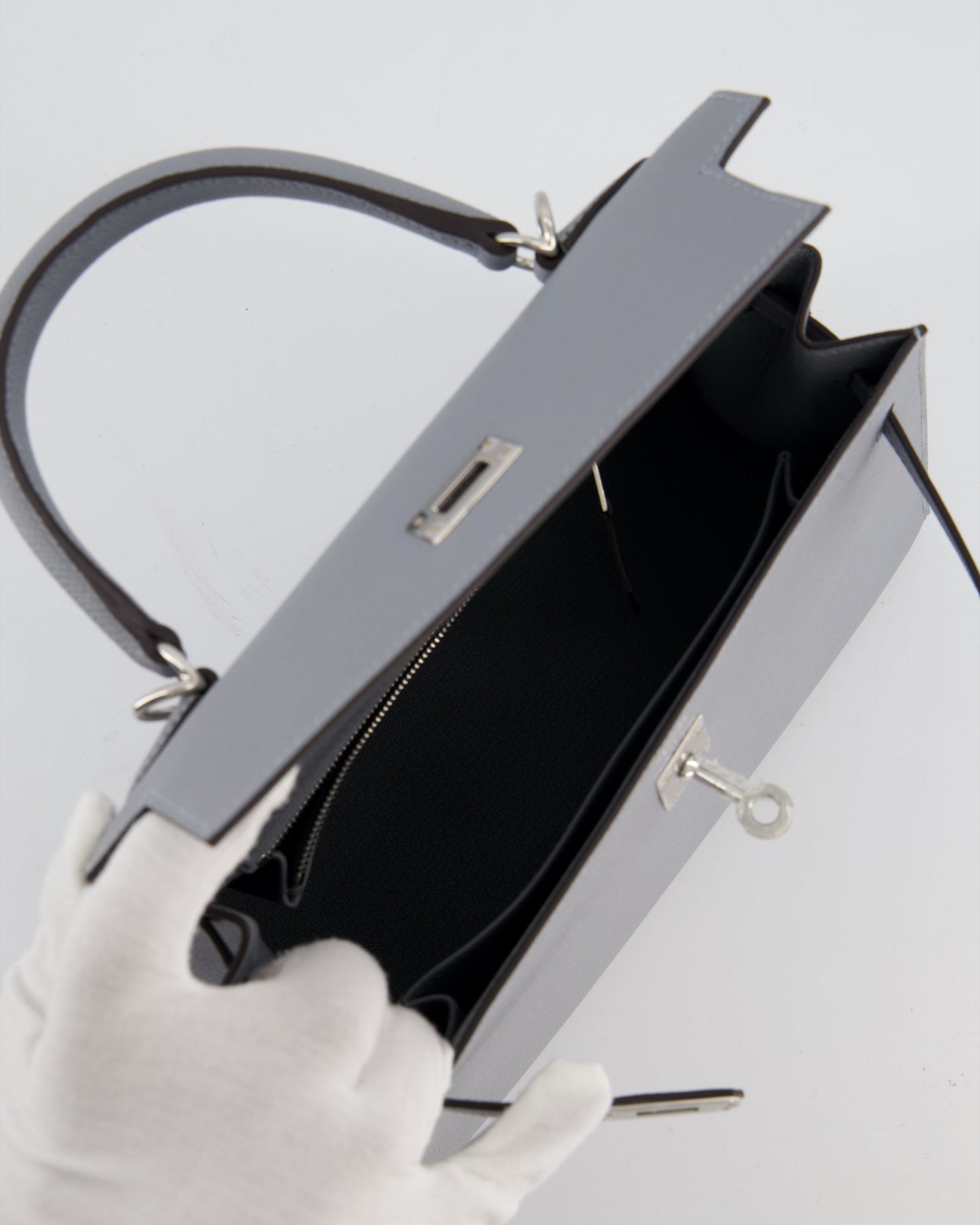 Hermès Kelly 25 Sellier Bag in Gris Pantin Epsom Leather with Palladium Hardware