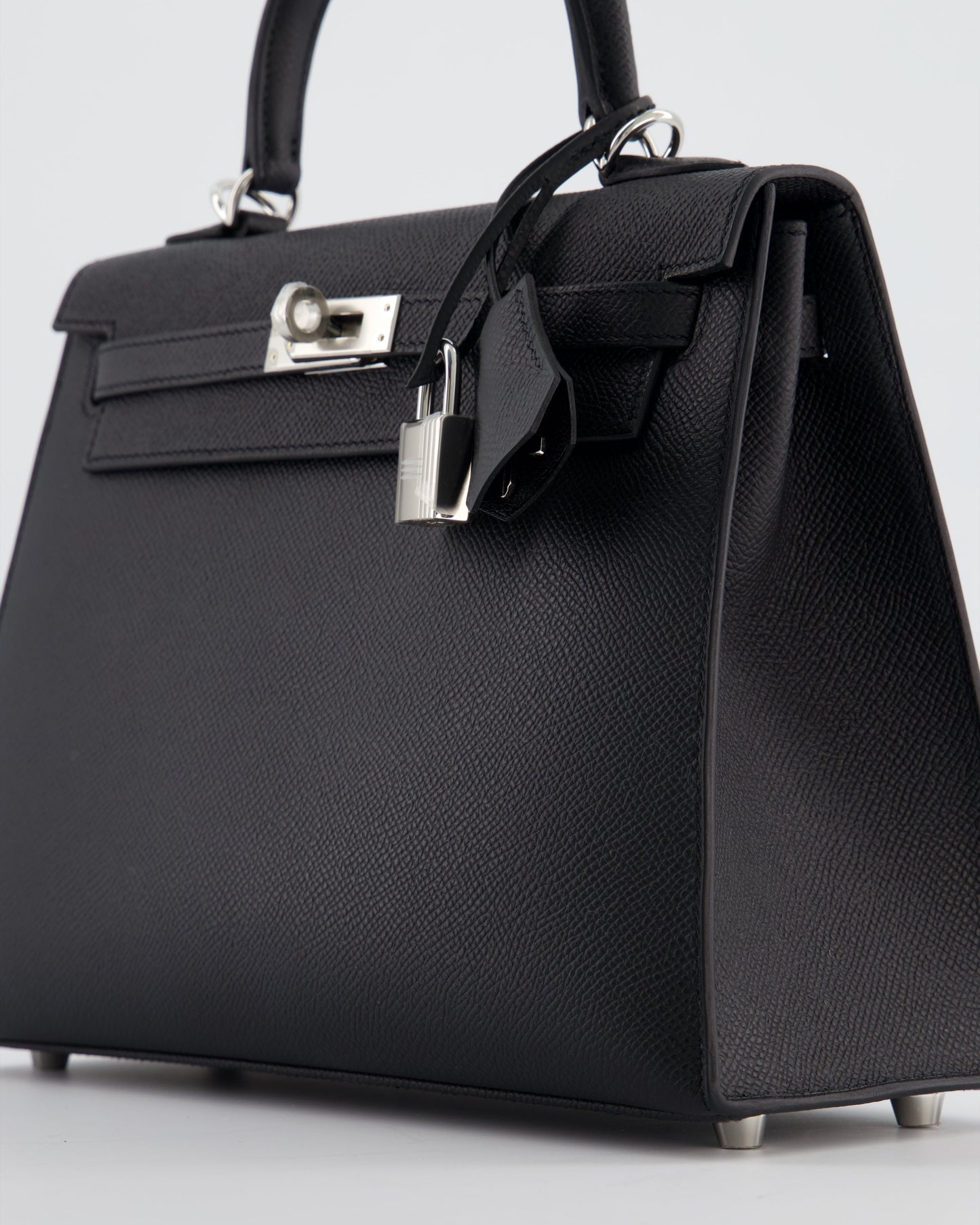 *RARE* Hermès Kelly 25 Sellier Bag in Noir Epsom Leather with Palladium Hardware