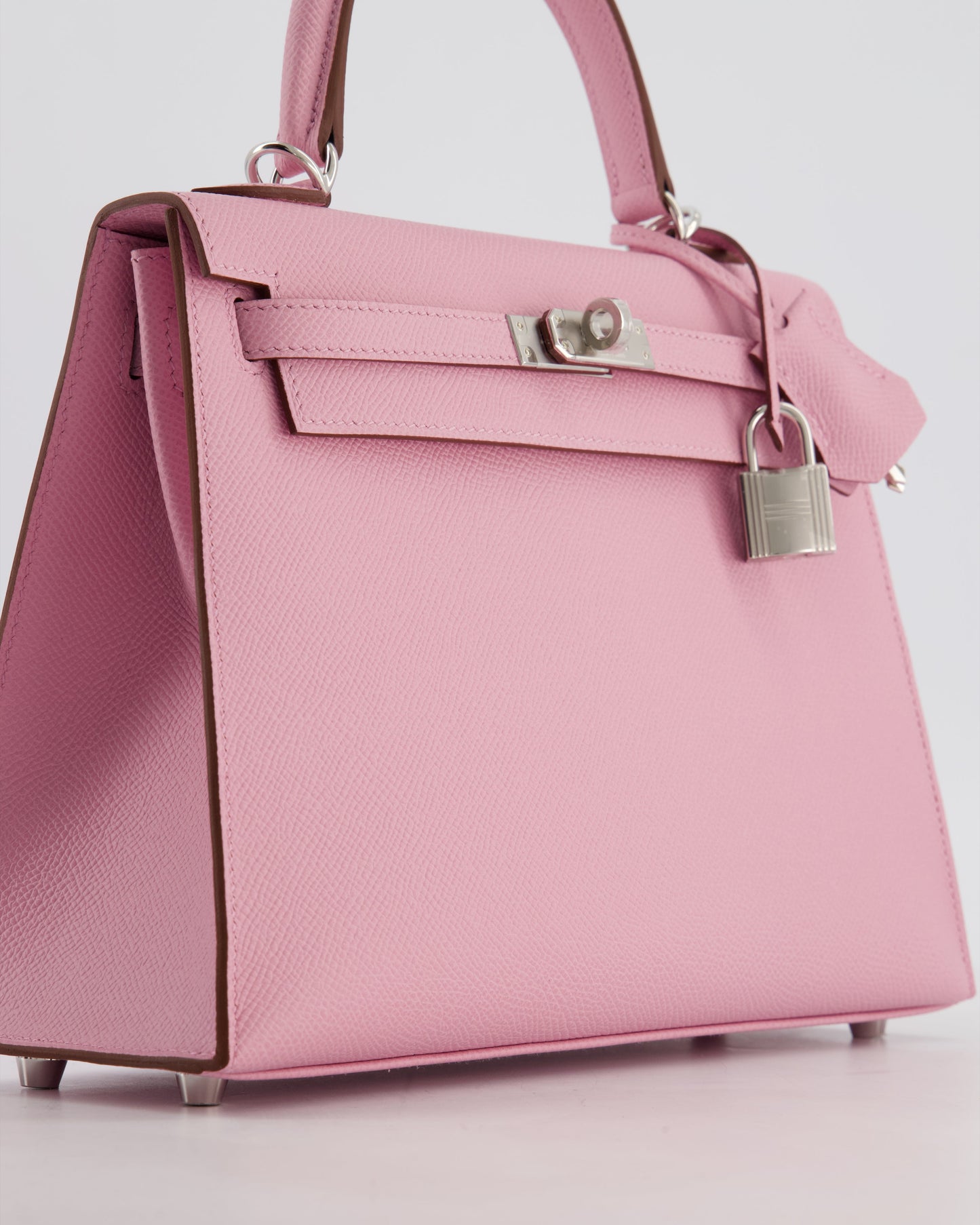 *SUPER HOT & RARE* Hermès Kelly 25 Sellier Bag in Mauve Sylvestre Epsom Leather with Palladium Hardware