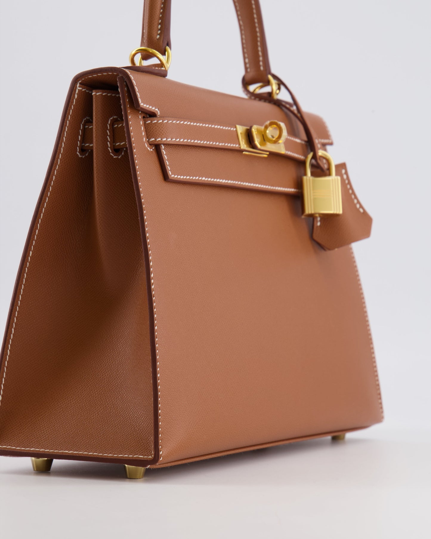 Hermès Kelly 25 II Sellier Bag in Gold Madame Leather with Gold Hardware